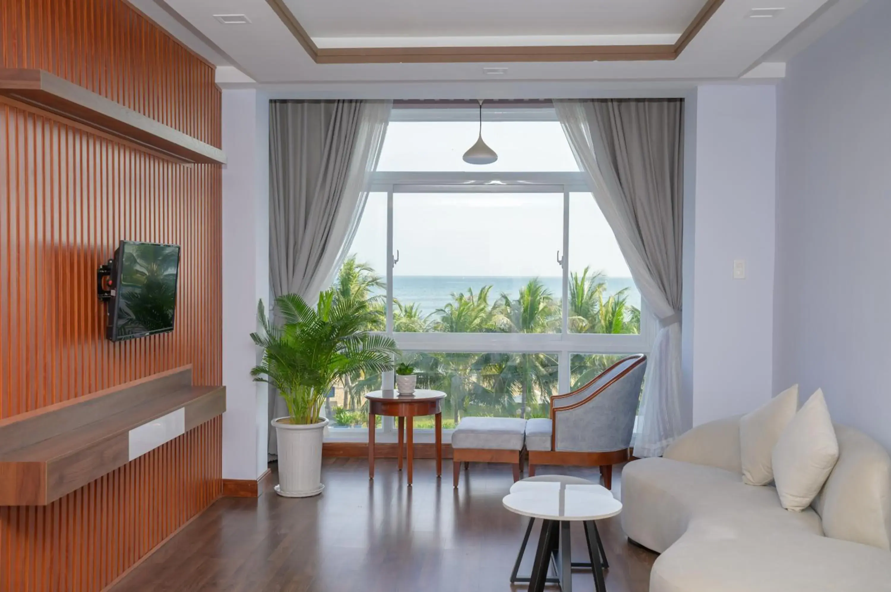 Junior Suite in Saigon - Ninh Chu Hotel & Resort Junior Suite in Saigon - Ninh Chu Hotel & Resort