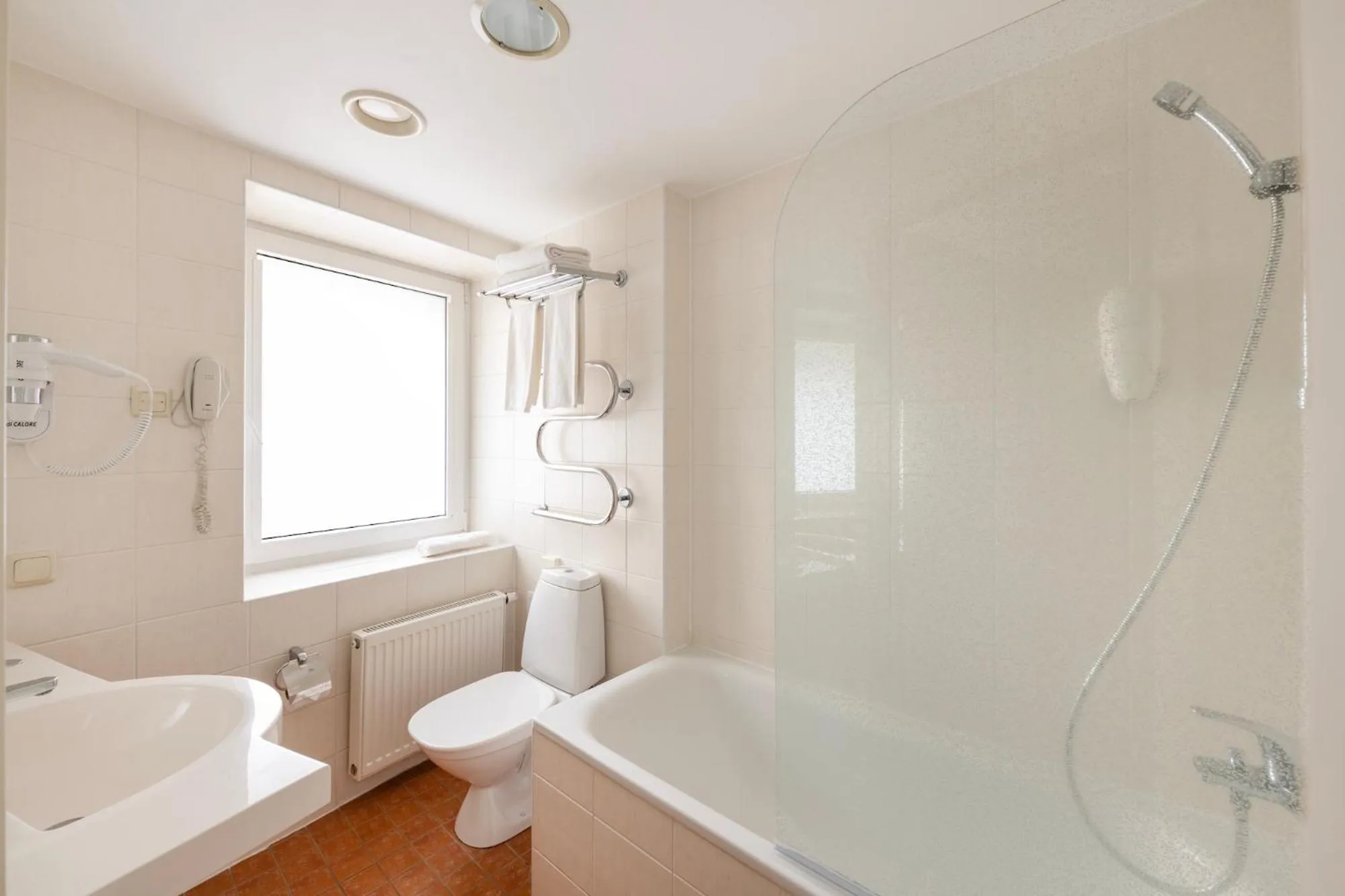 Bathroom in Art City Inn