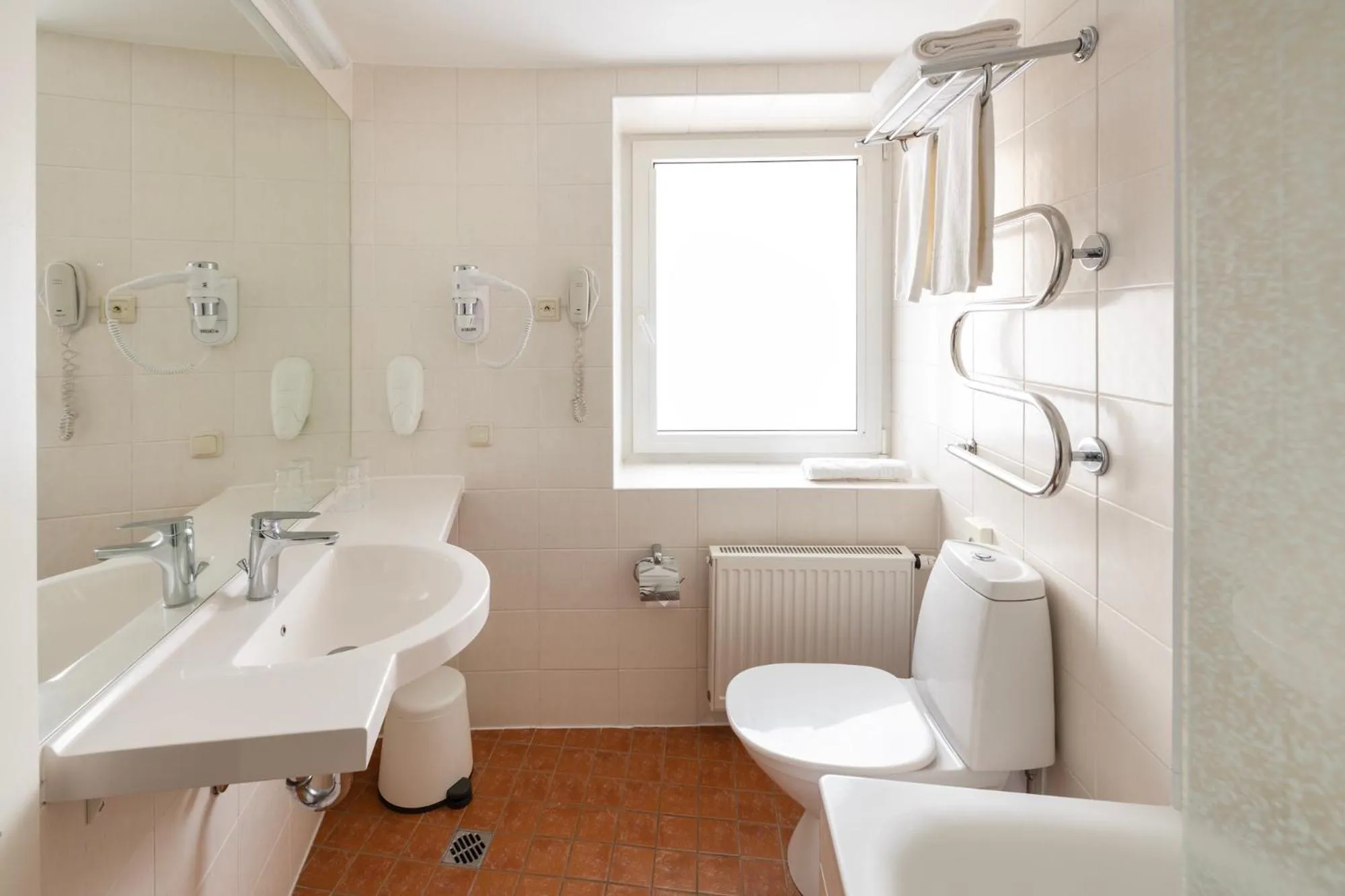 Bathroom in Art City Inn