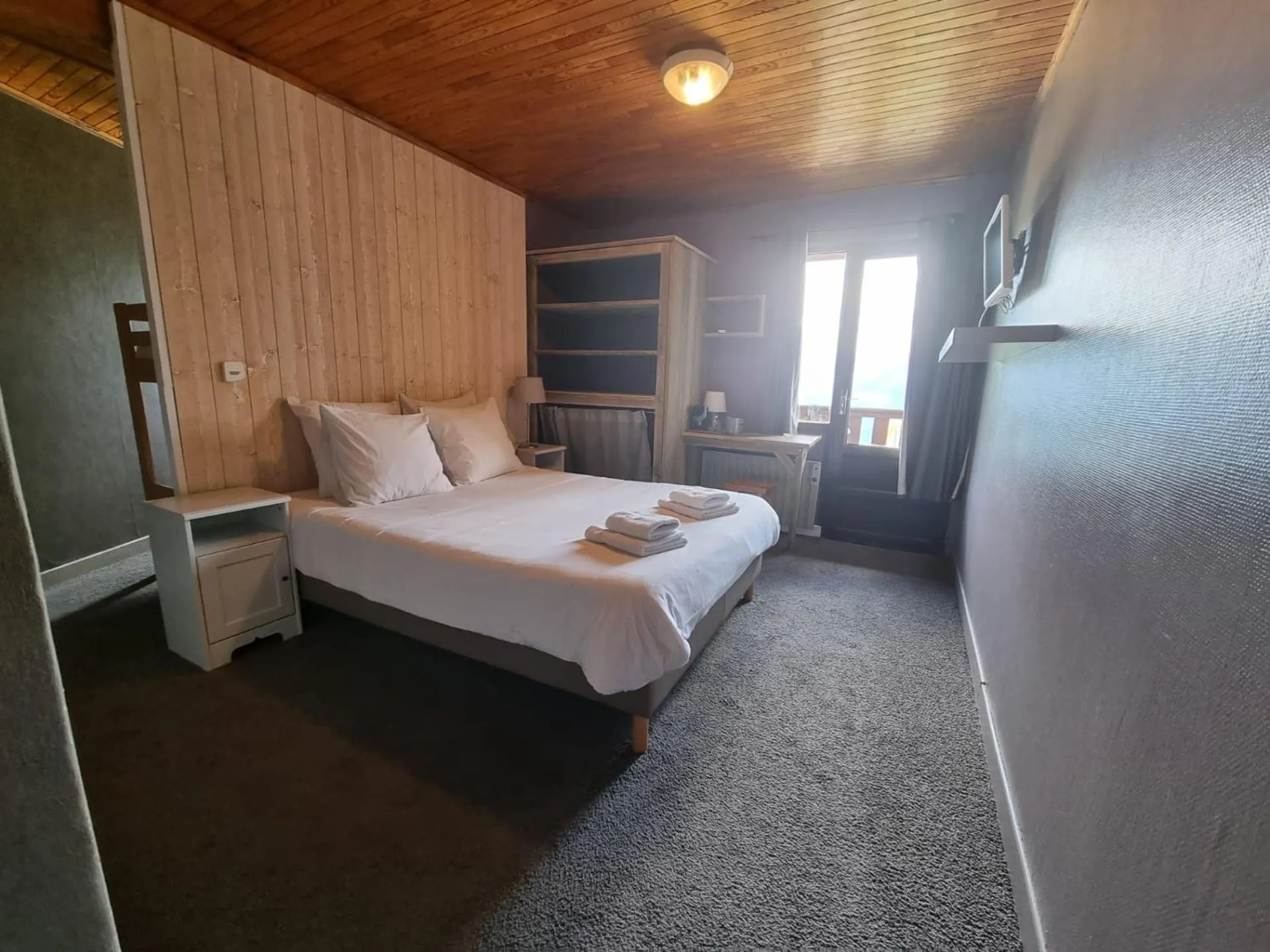 Bedroom, Bed in Hotel Le Beau Site