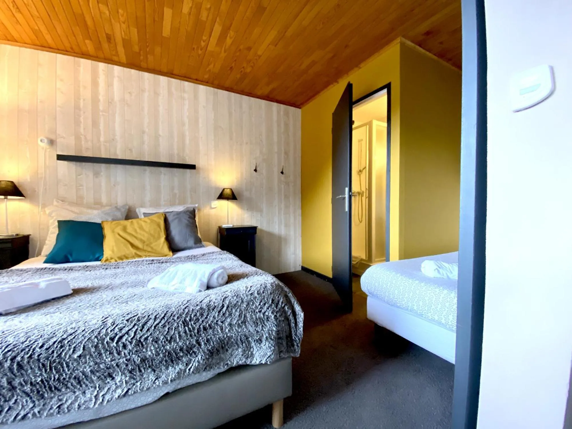 Bedroom, Bed in Hotel Le Beau Site