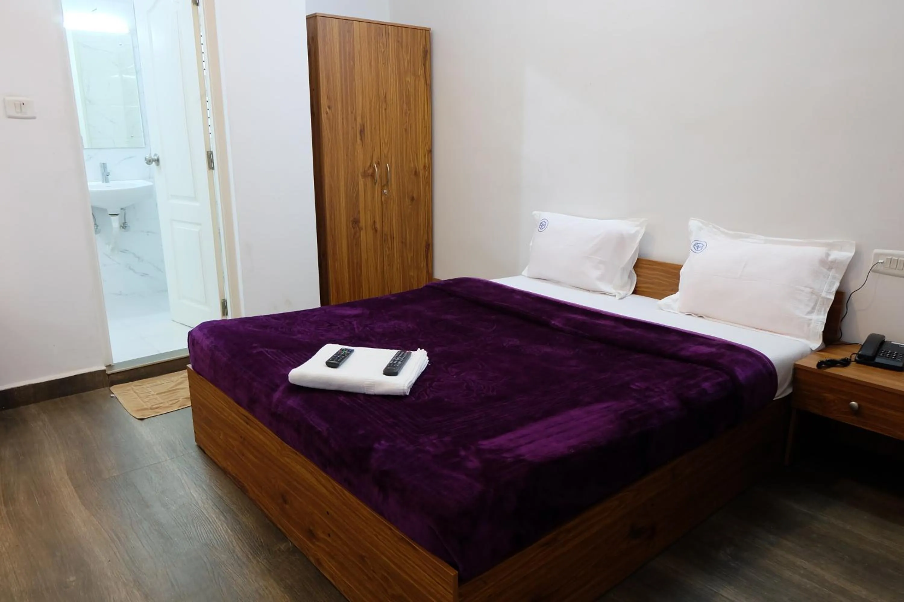 Bed in Rosepark Residency