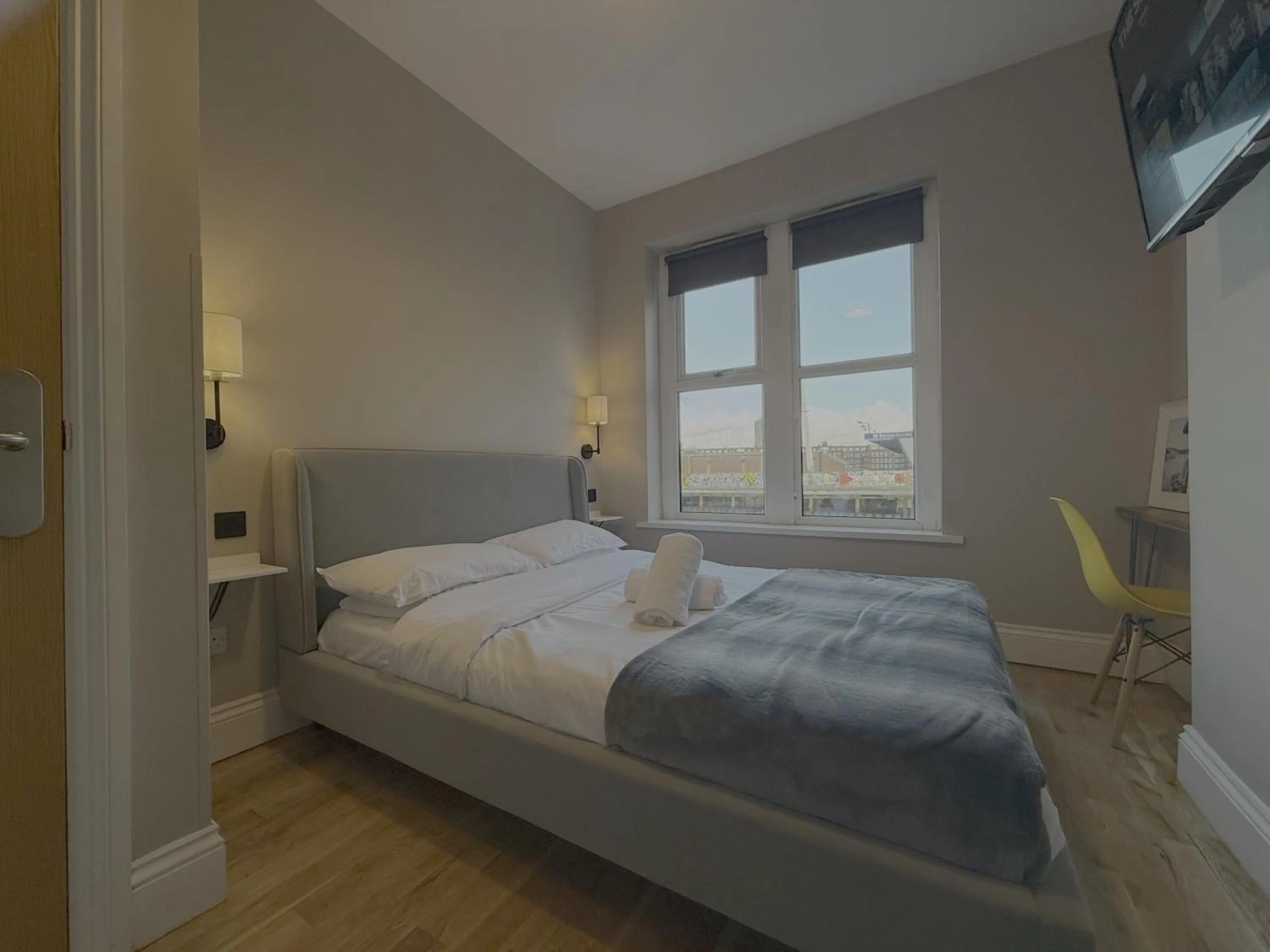 Bedroom, Bed in The Riverhouse