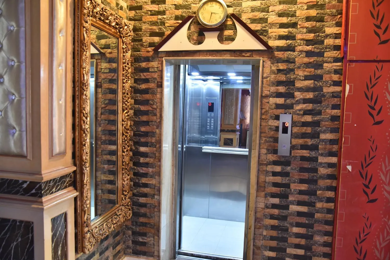 Property building in Hotel Mayfair