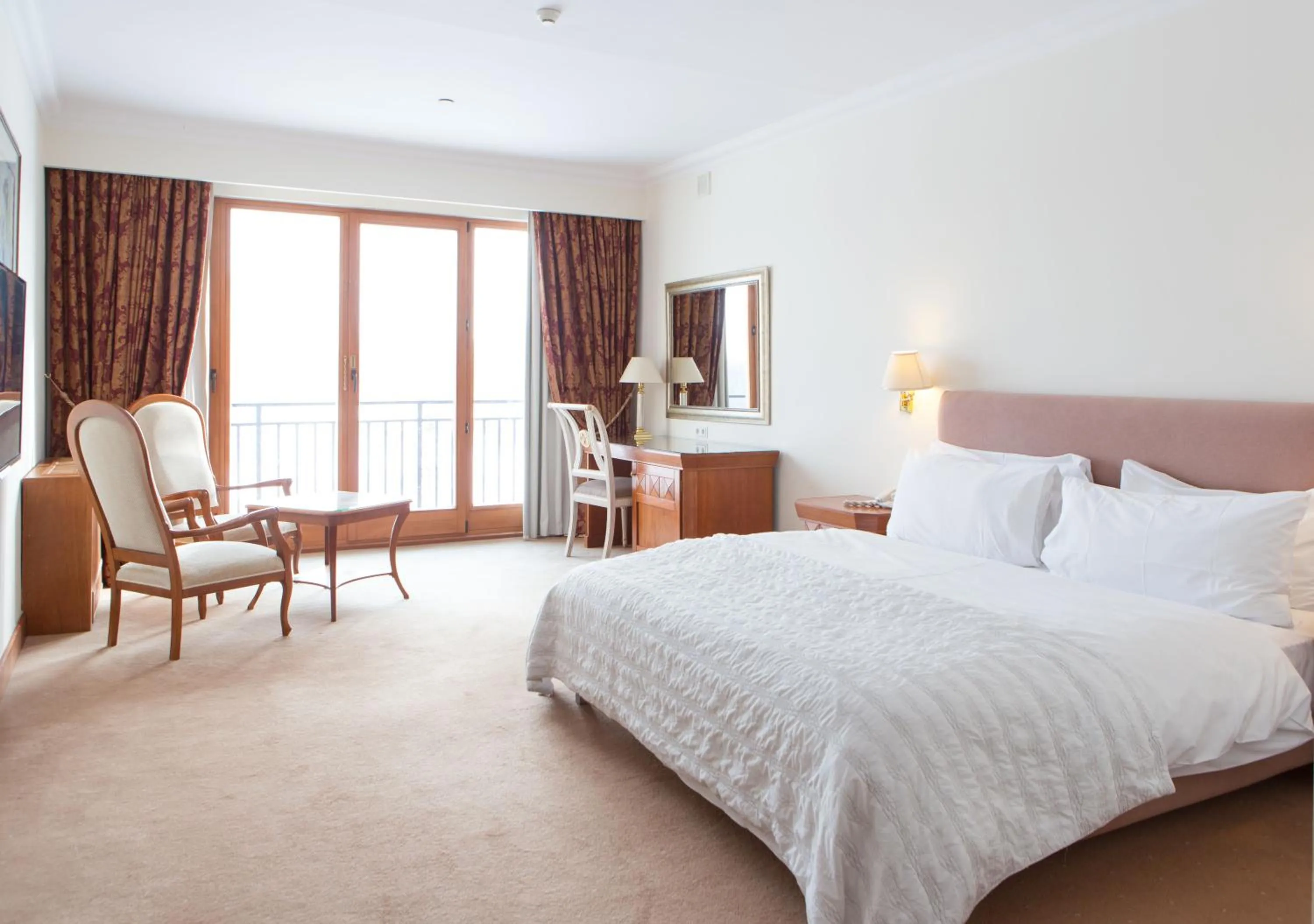 Bedroom, Bed in Vilnius Grand Resort