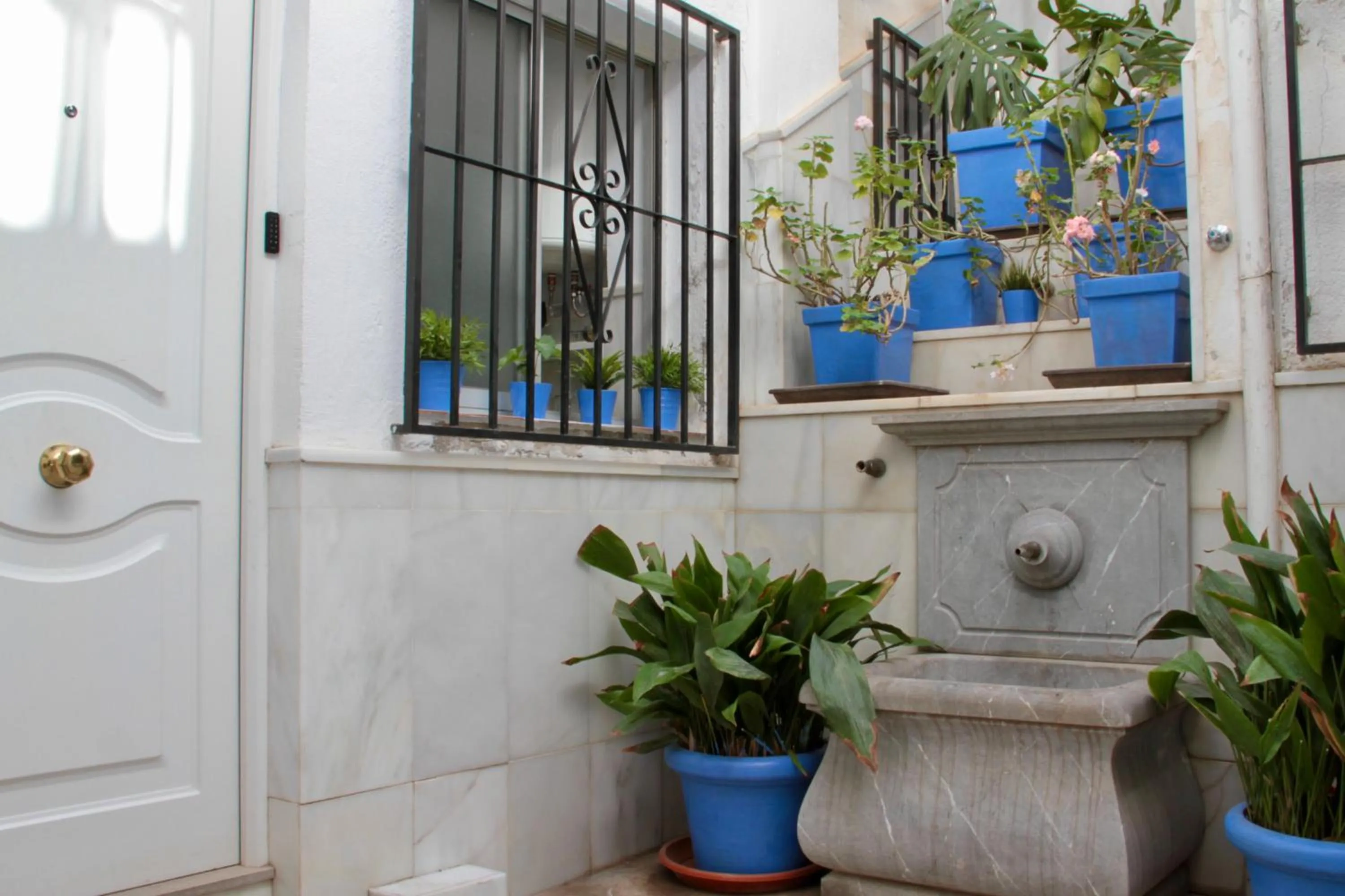 Patio in Apartamentos Nest Flats Paseo de los Tristes