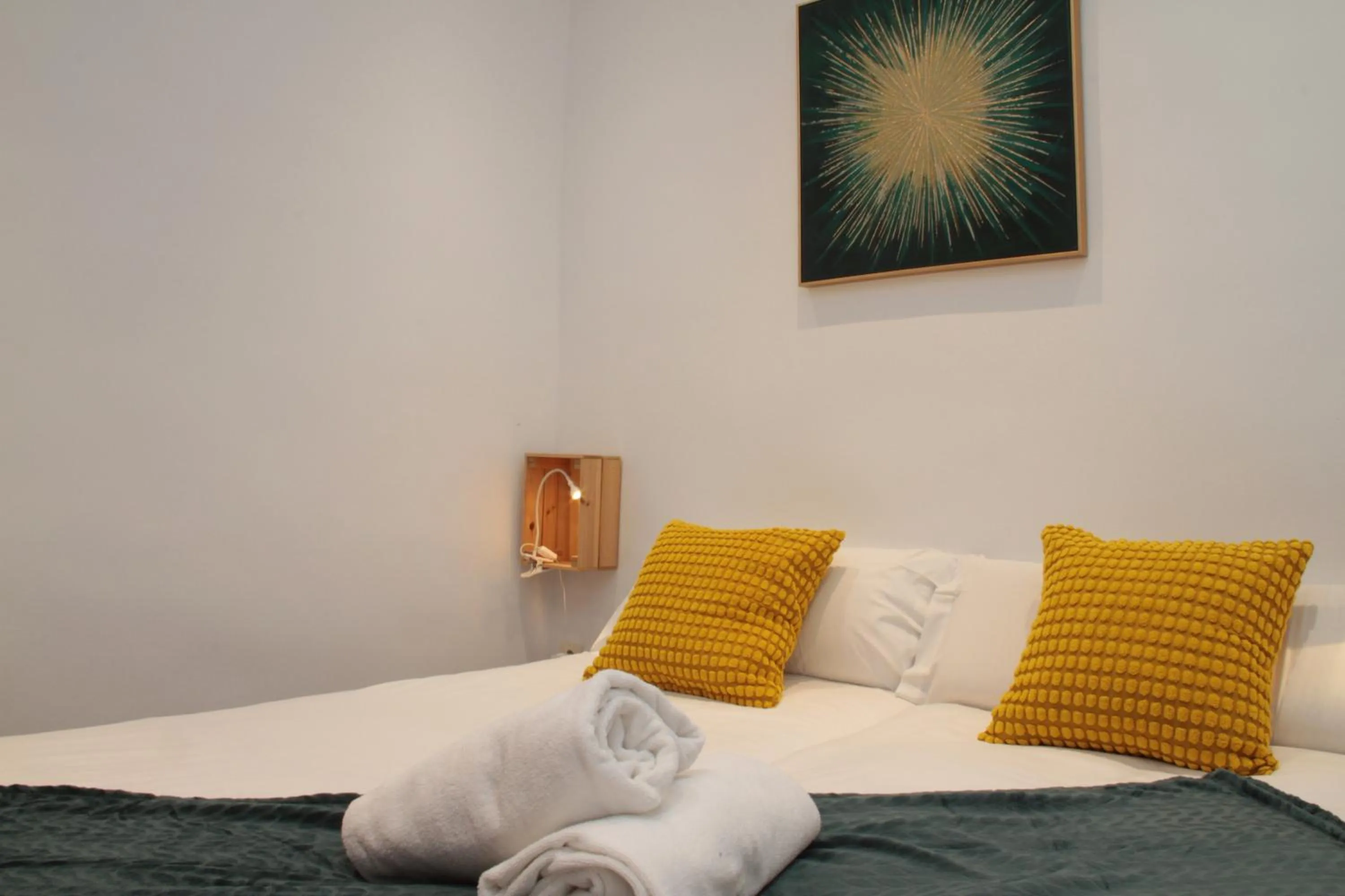 Bed in Apartamentos Nest Flats Paseo de los Tristes