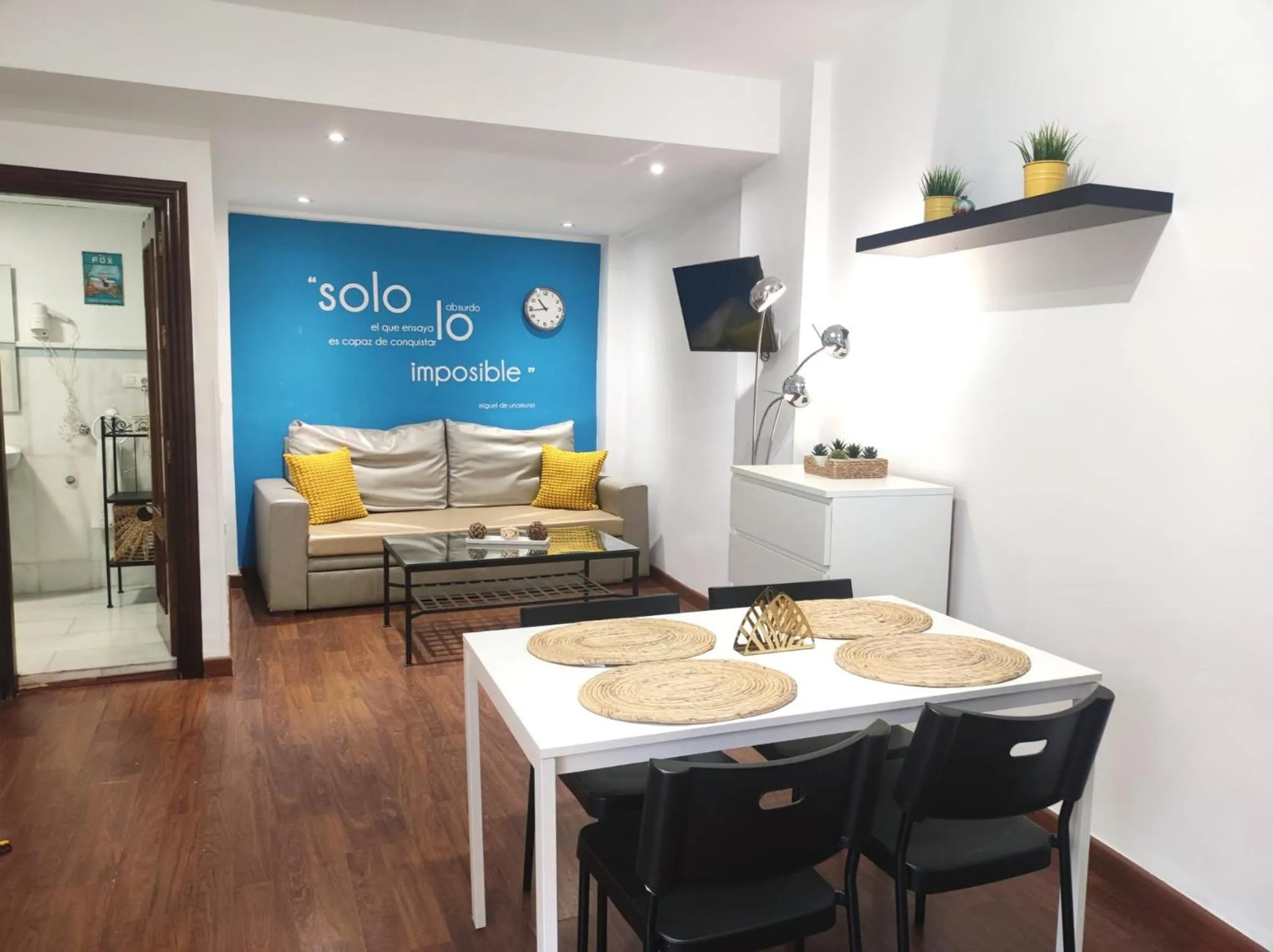 Living room in Apartamentos Nest Flats Paseo de los Tristes