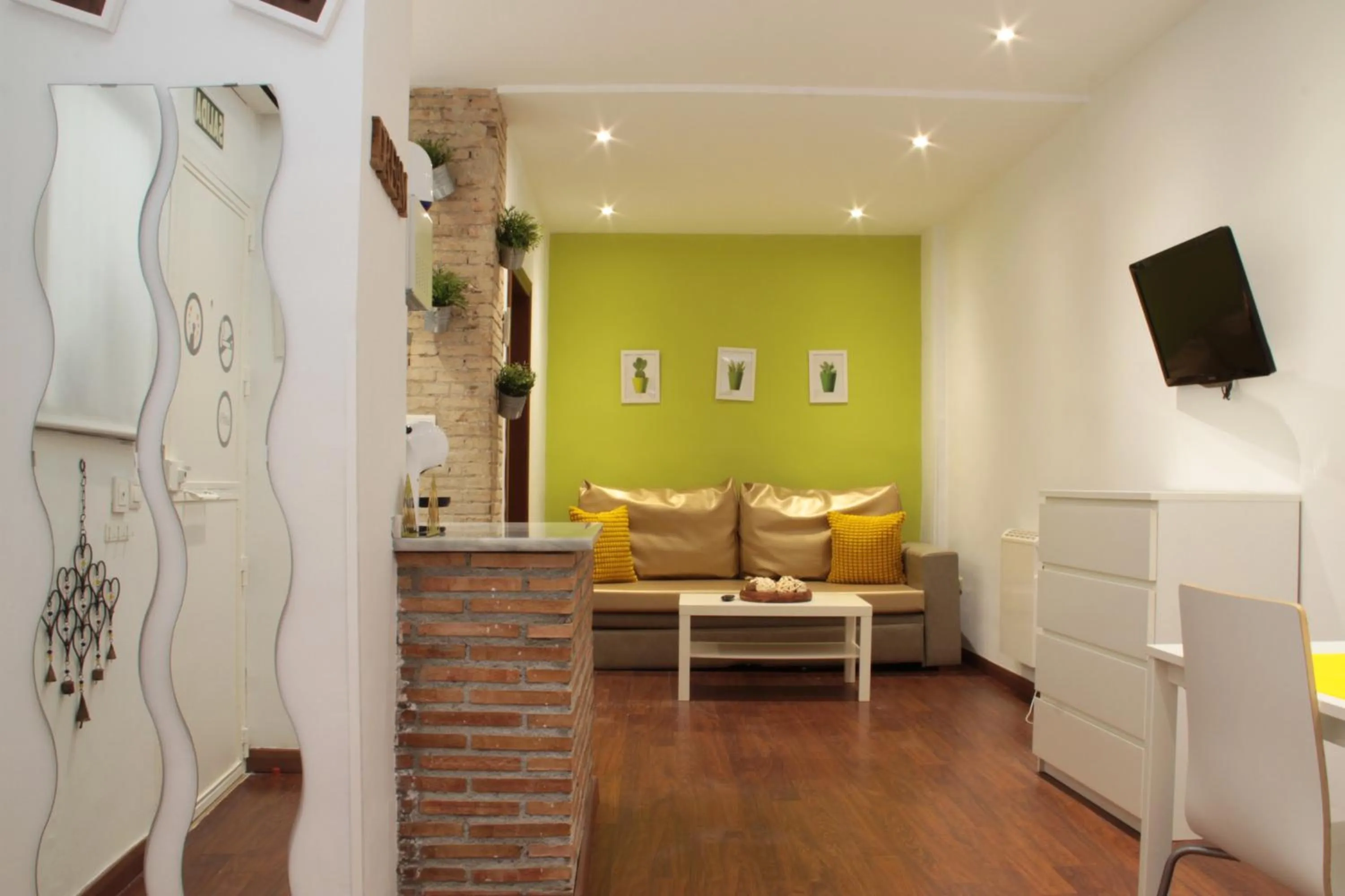 Living room in Apartamentos Nest Flats Paseo de los Tristes