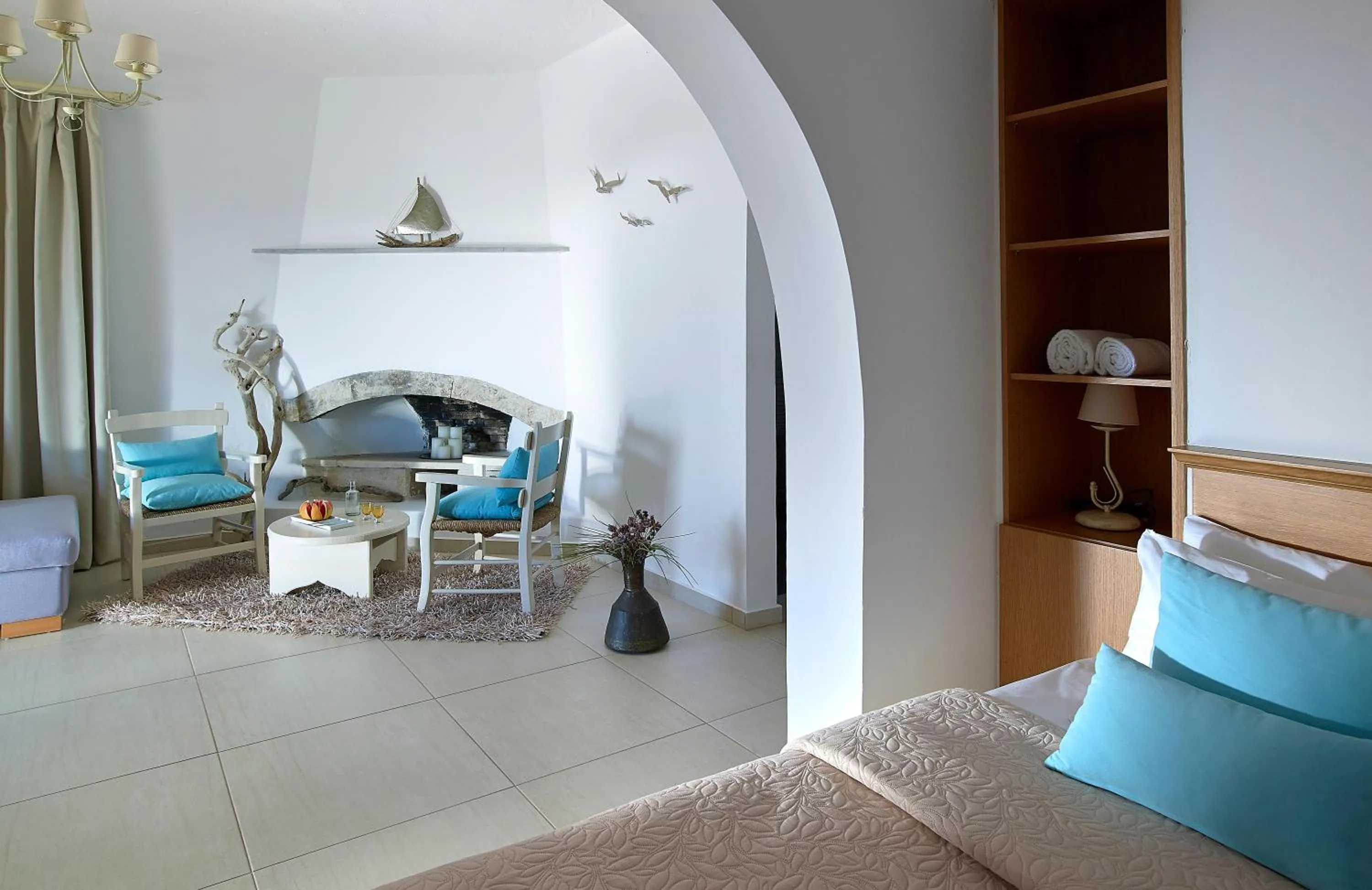 Photo of the whole room in Coriva Beach Hotel & Bungalows