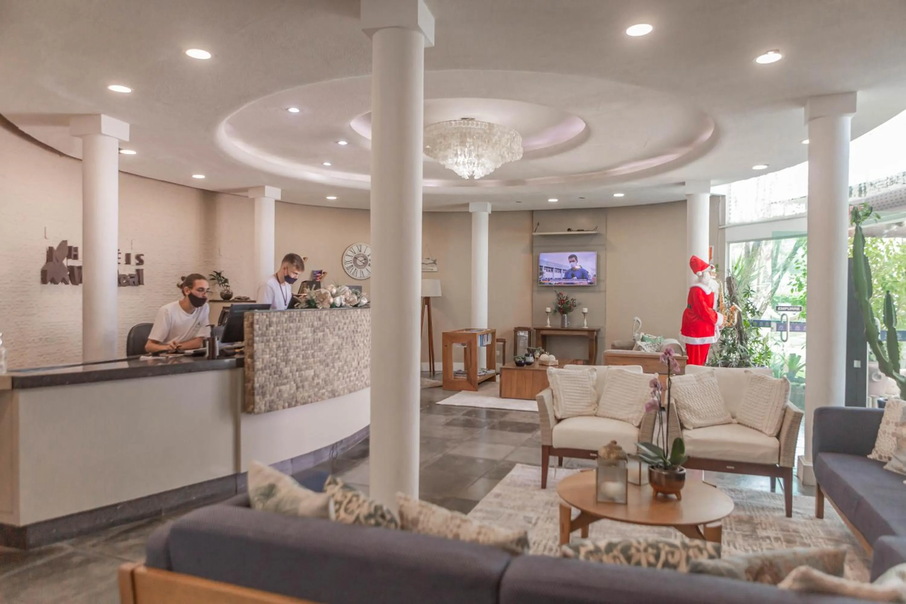 Communal lounge/ TV room in Hotel VillaReal Guaratuba - Caieiras