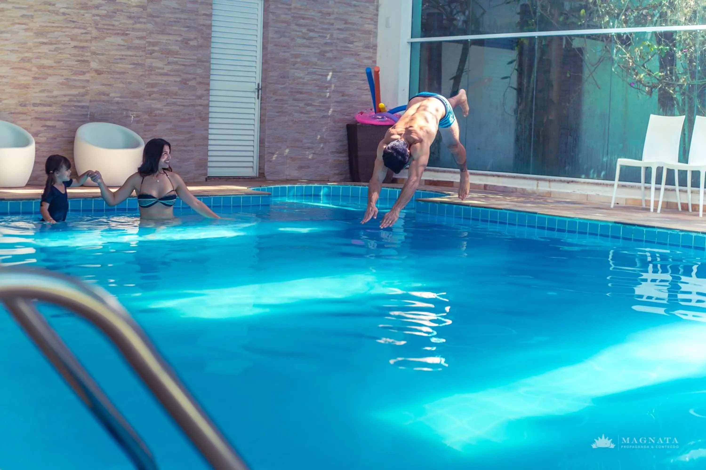 Swimming pool in Hotel VillaReal Guaratuba - Caieiras