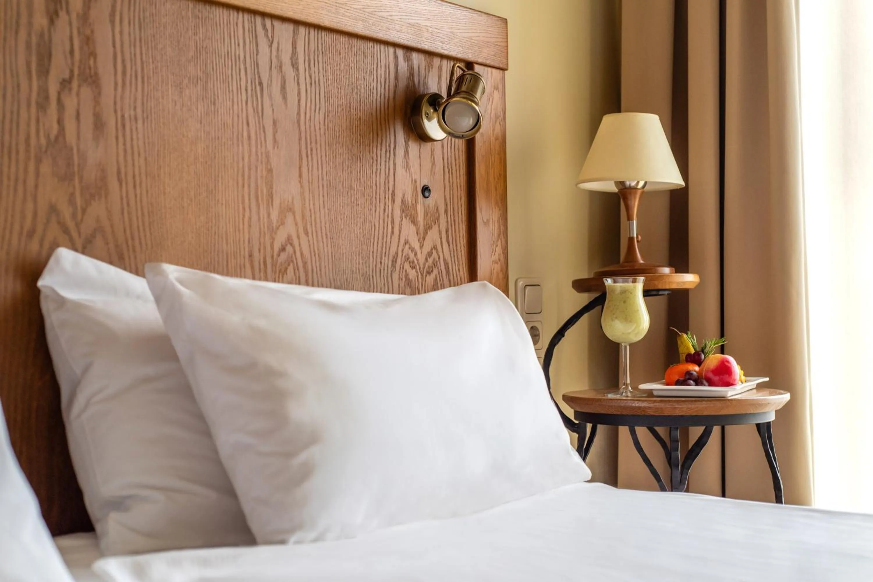 TV and multimedia, Bed in Best Western Vilnius