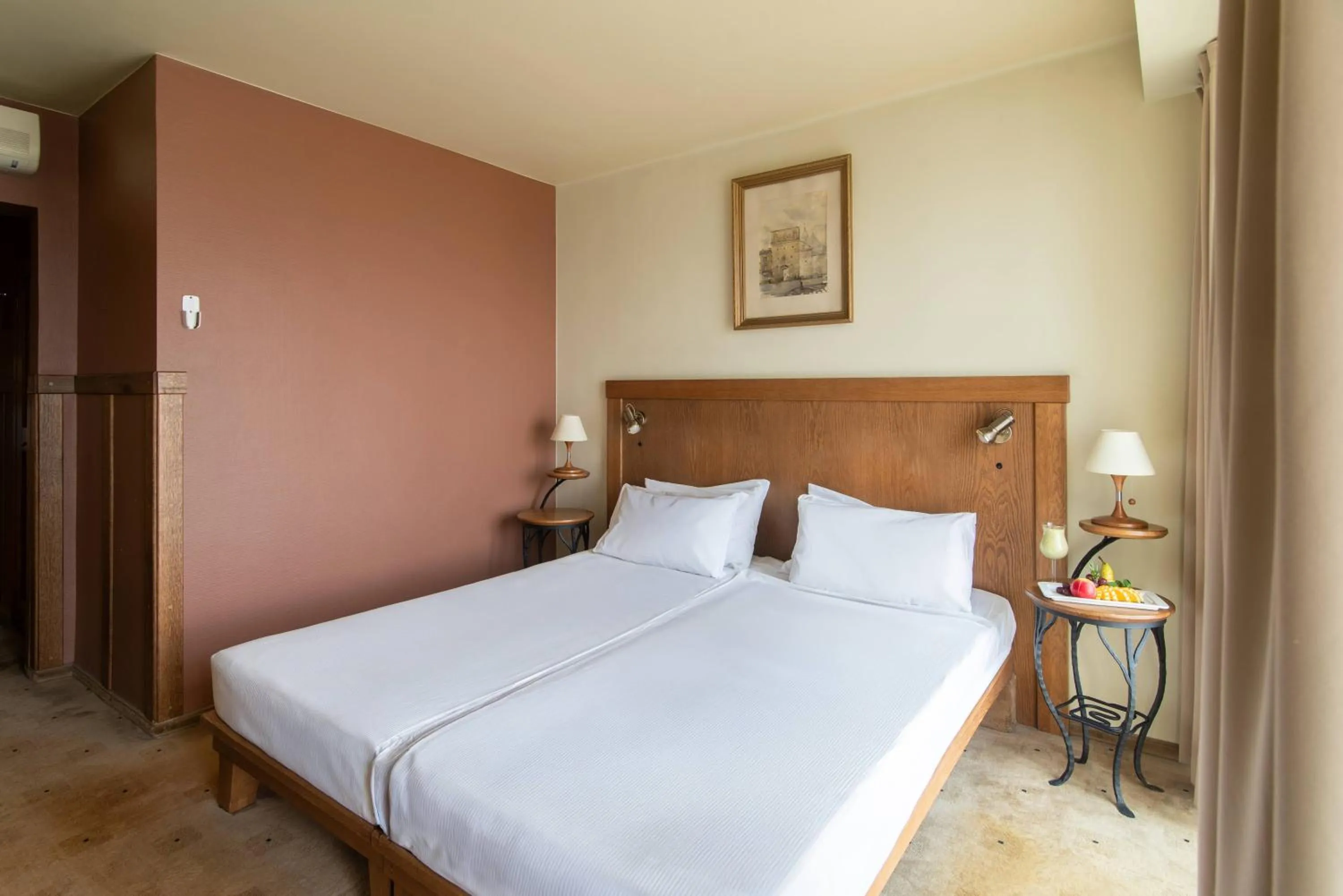 Bathroom, Bed in Best Western Vilnius