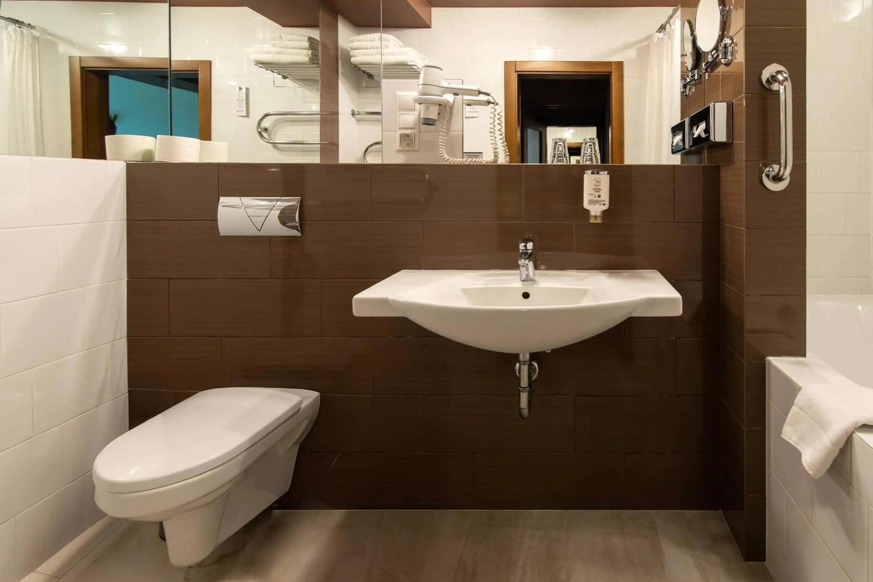 Shower in Best Western Vilnius