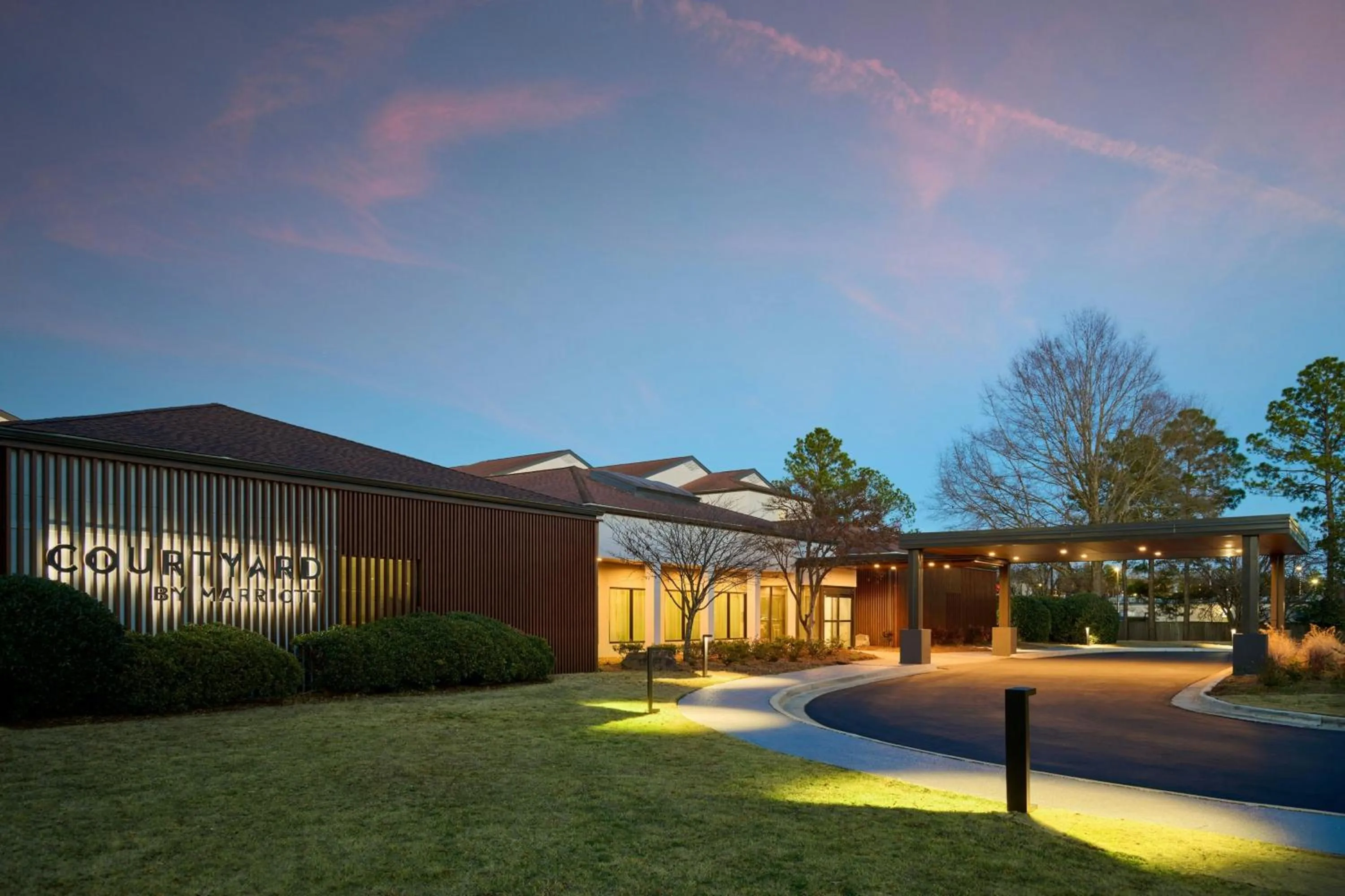 Property building in Courtyard by Marriott Huntsville University Drive