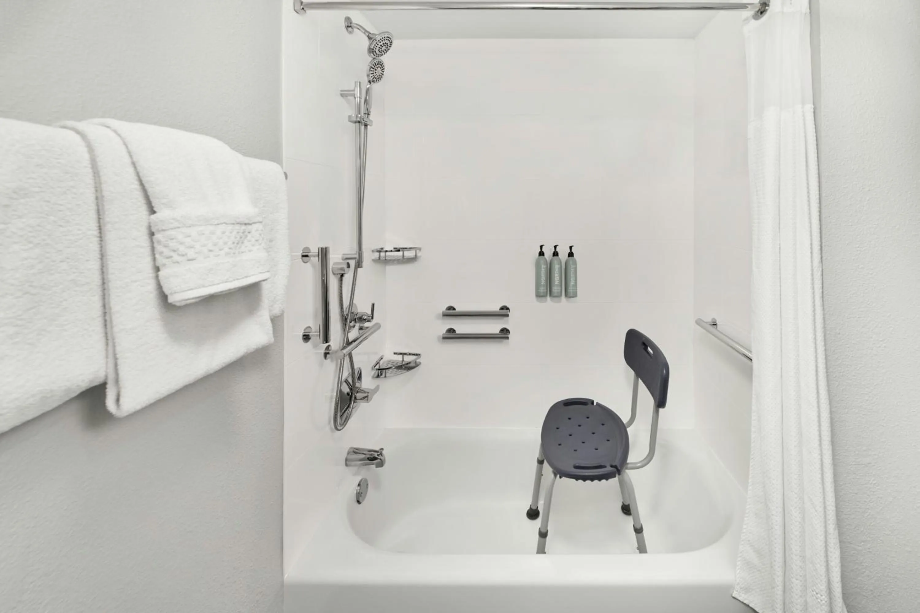 Bathroom in Courtyard by Marriott Huntsville University Drive