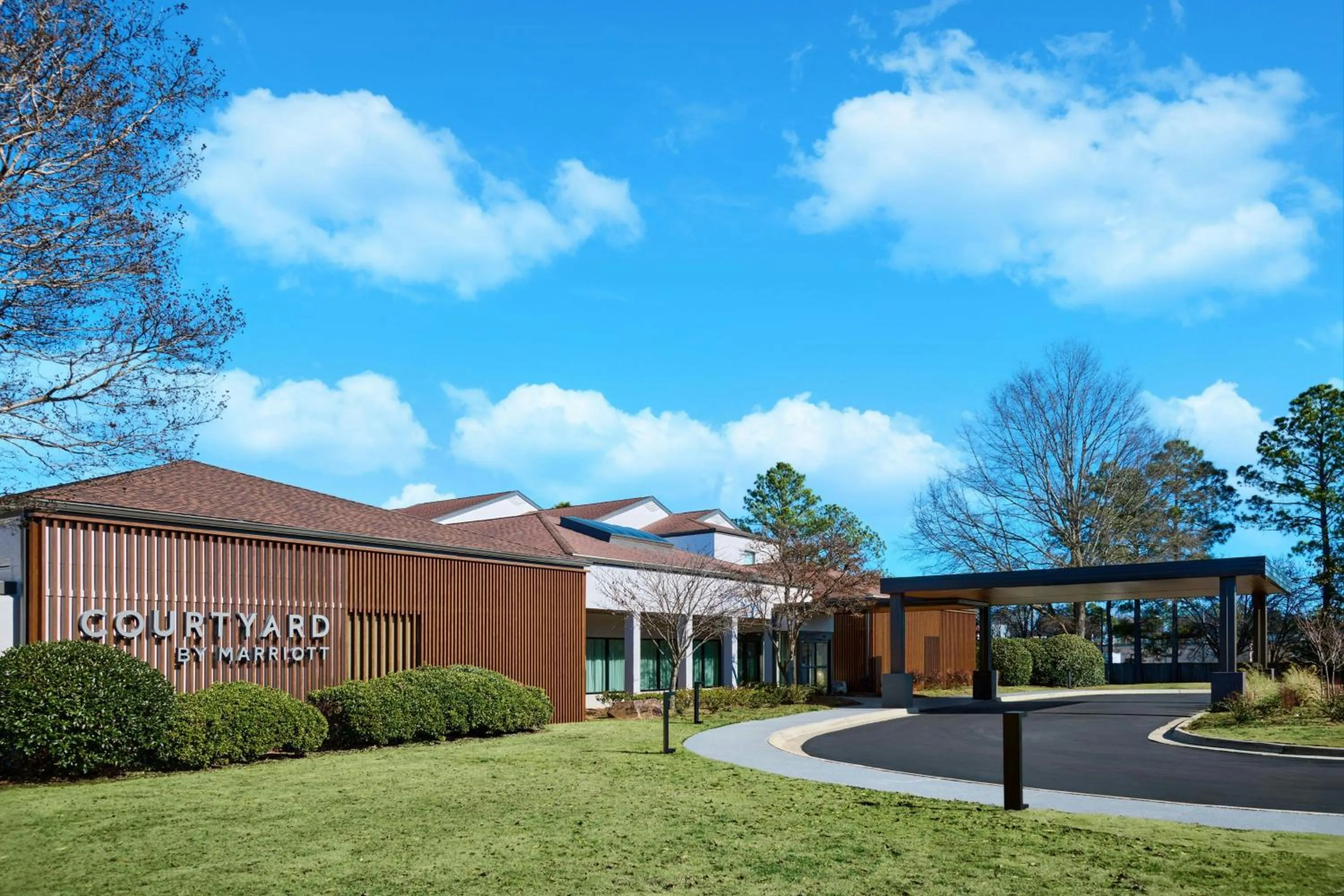 Property building in Courtyard by Marriott Huntsville University Drive