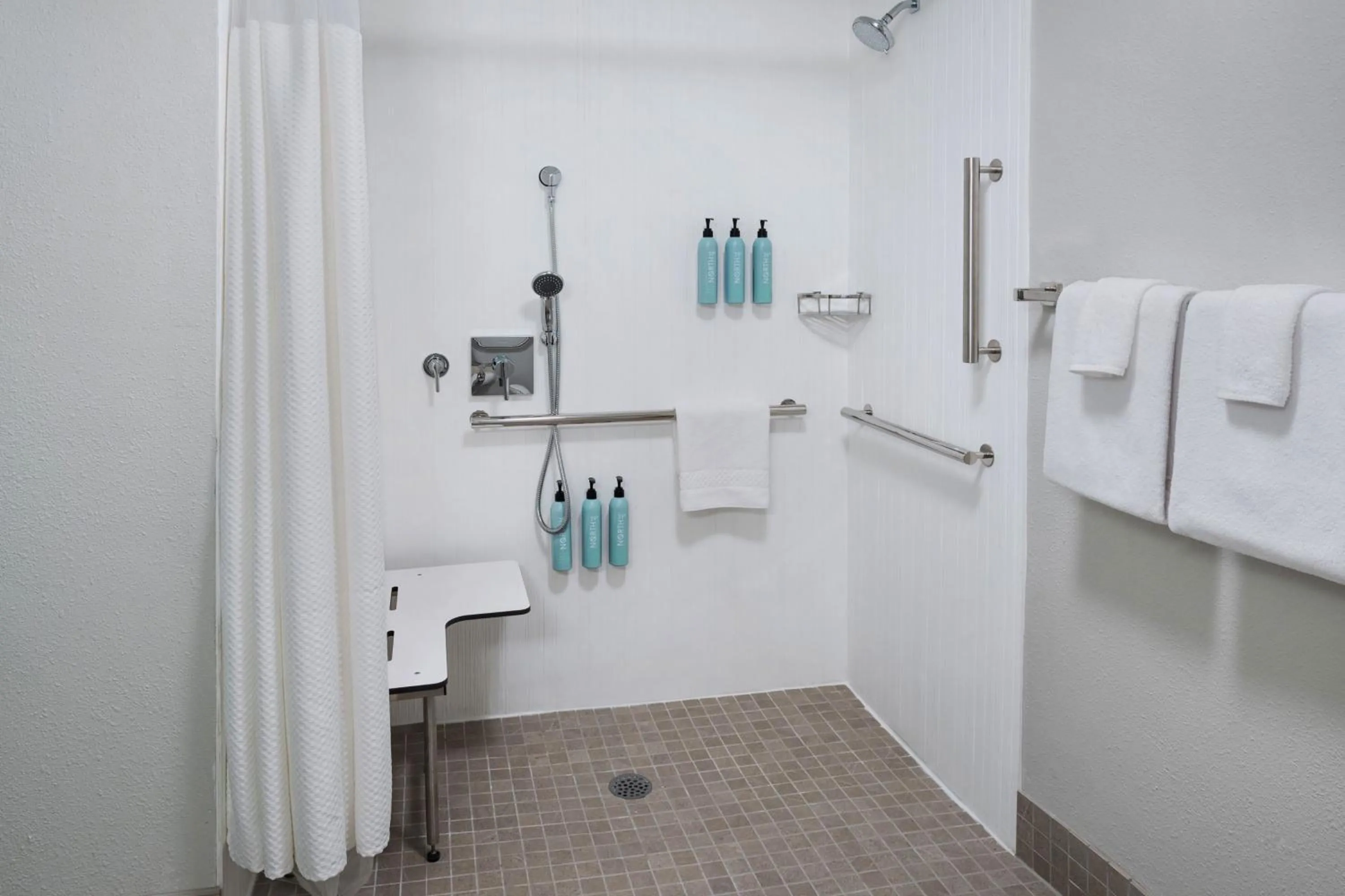 Bathroom in Courtyard by Marriott New Haven Wallingford