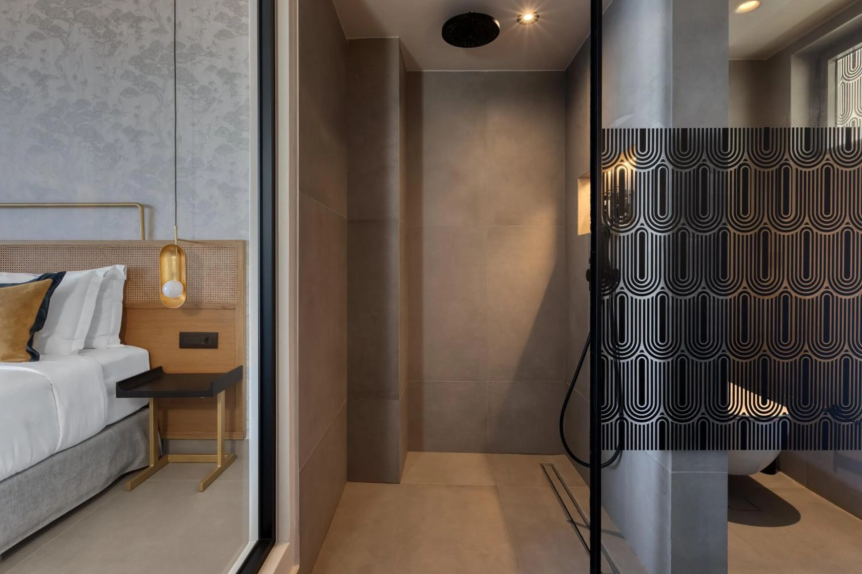 Shower, Bed in Castello Boutique Resort & Spa - Adults Only