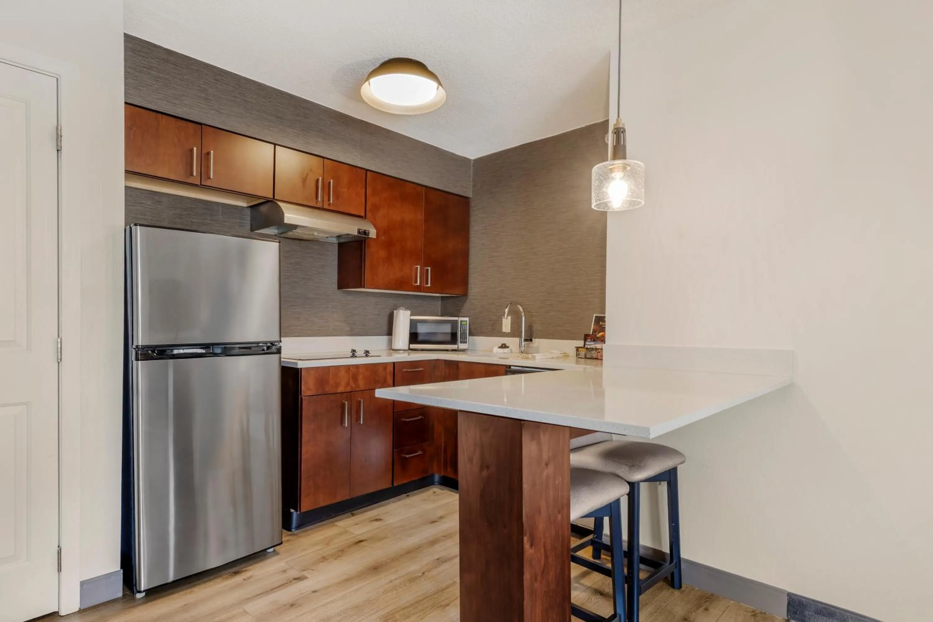 Kitchen or kitchenette in Sonesta ES Suites Fairfax Fair Lakes