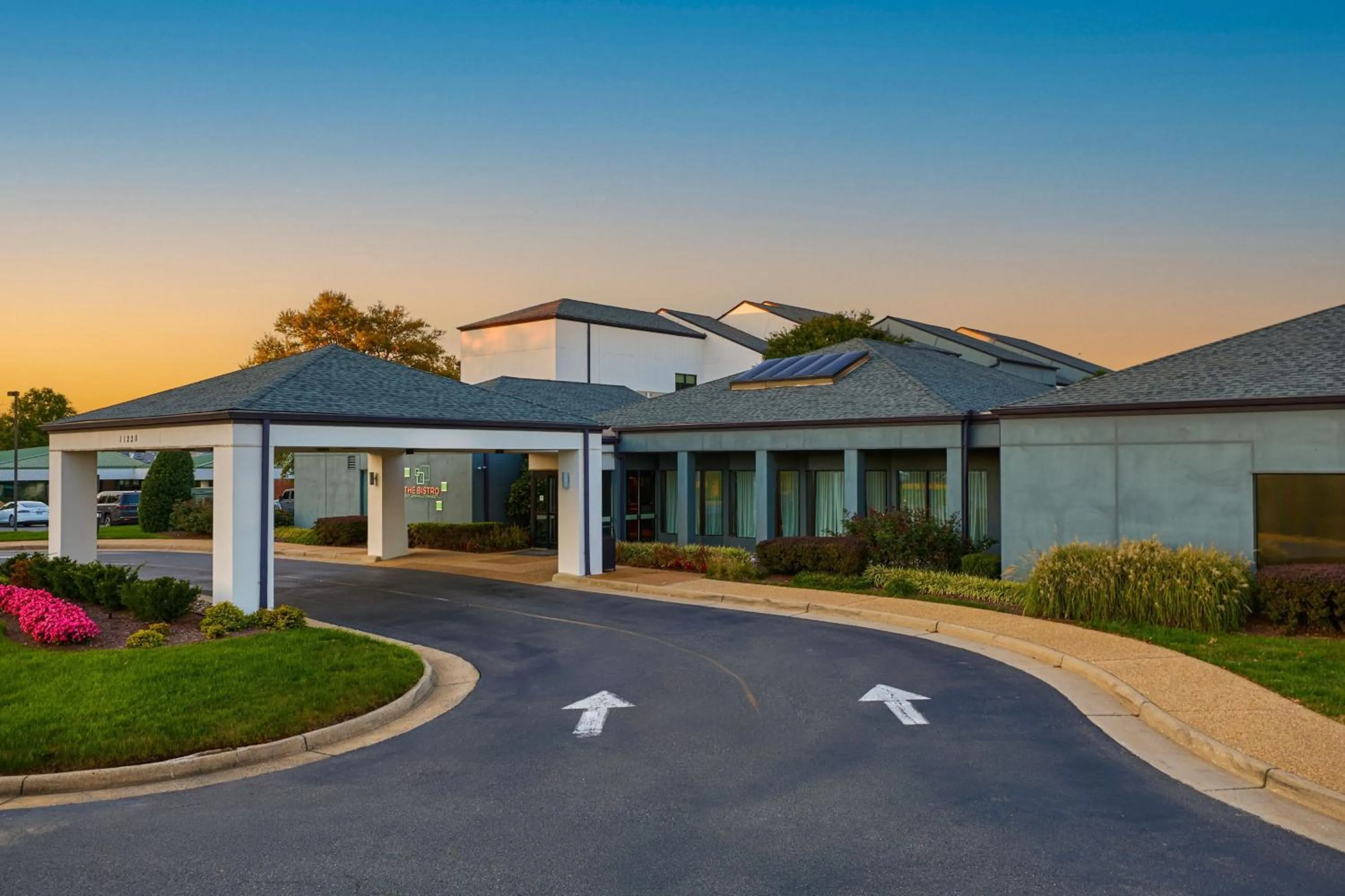 Property building in Courtyard by Marriott Fairfax Fair Oaks