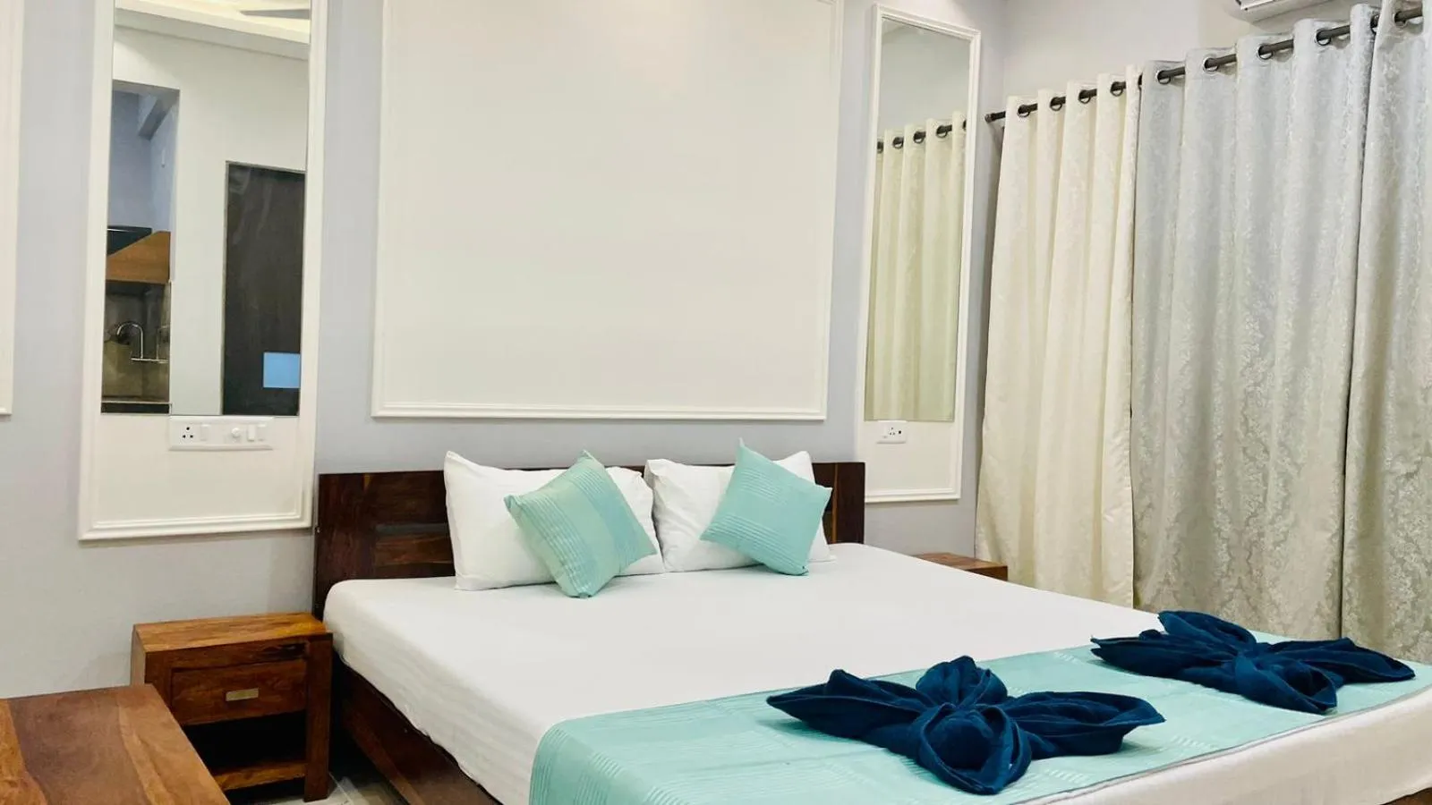 Bed in Monarch Suites