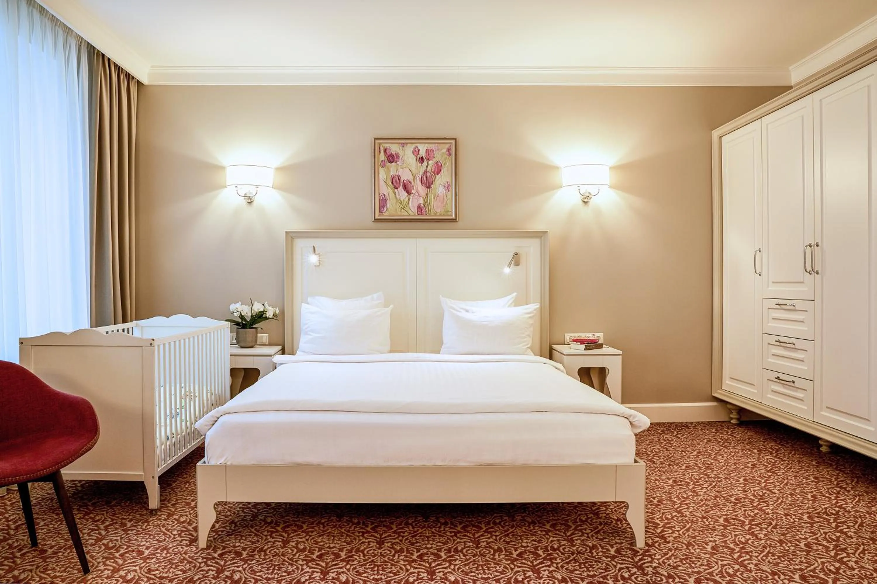 Bedroom, Bed in Ratonda Centrum Hotels