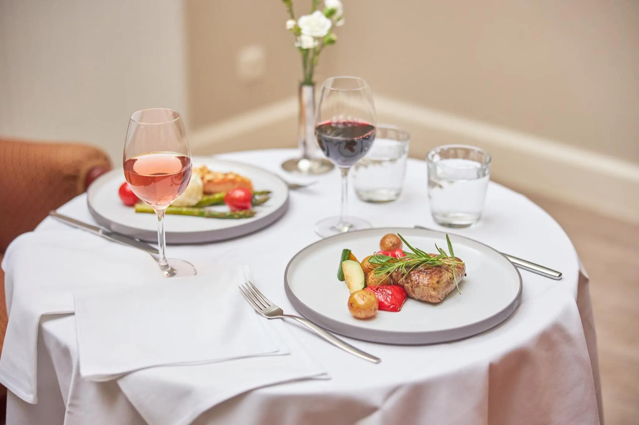 Restaurant/places to eat in Ratonda Centrum Hotels