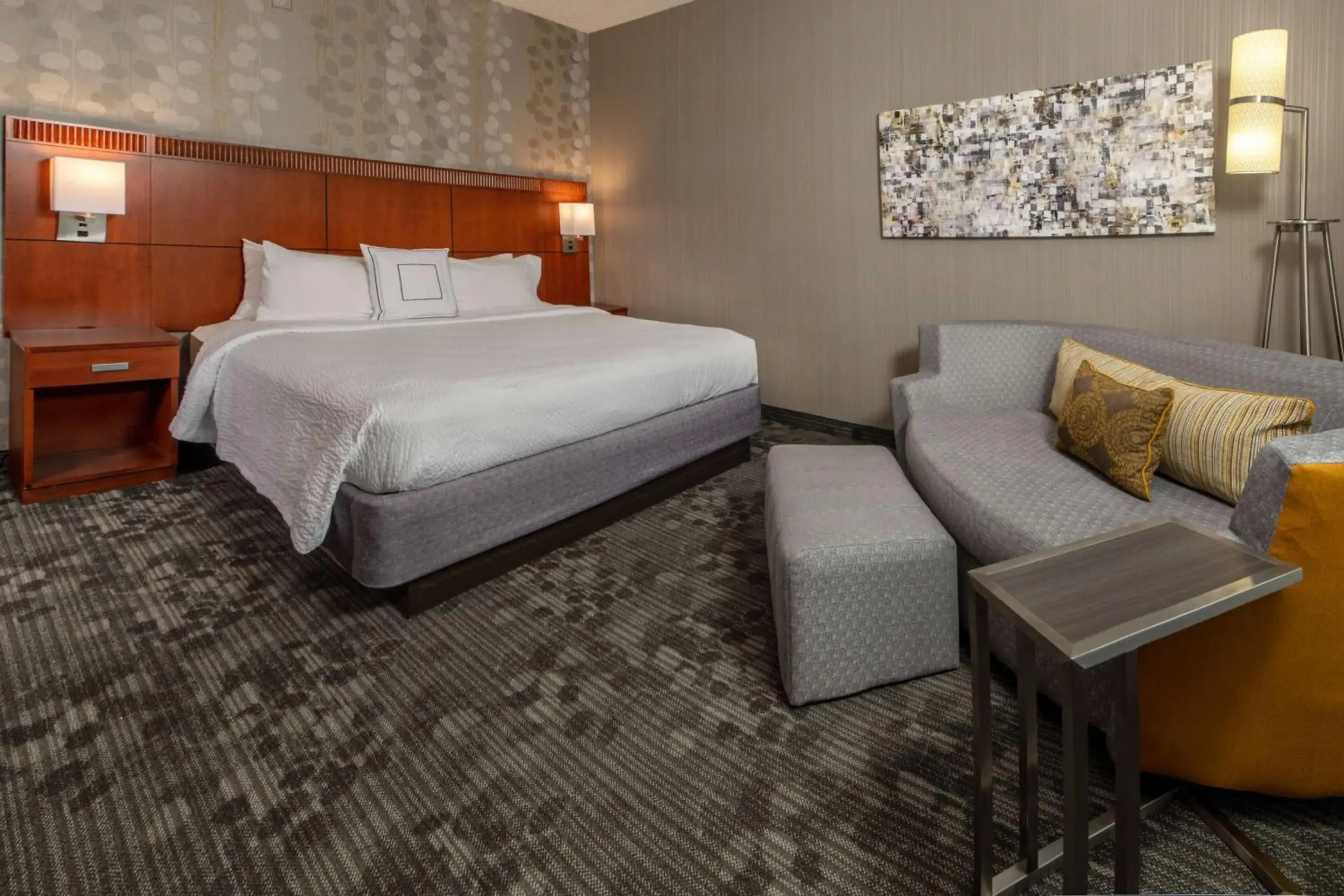 Deluxe King - Hearing Accessible in Sonesta Select Newark Christiana Mall Deluxe King - Hearing Accessible in Sonesta Select Newark Christiana Mall