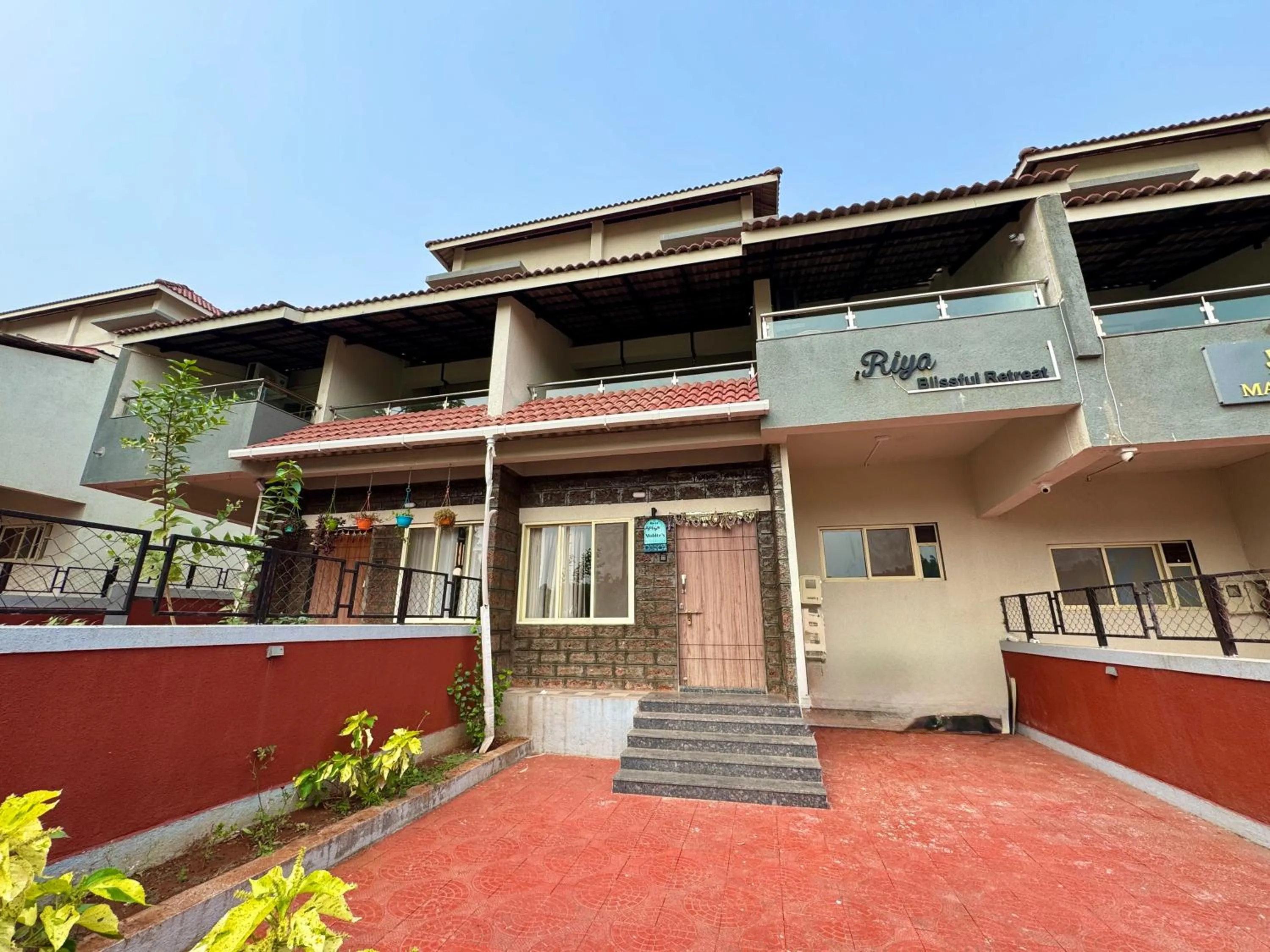 Property building in Hotel Sadhana Executive