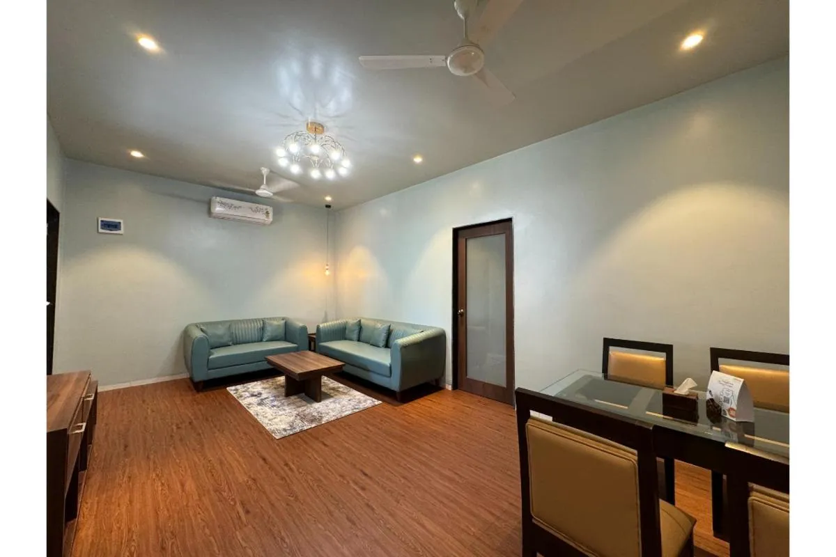 Hotel Sadhana Executive