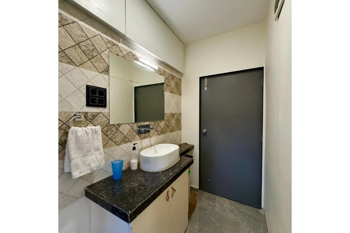 Hotel Sadhana Executive