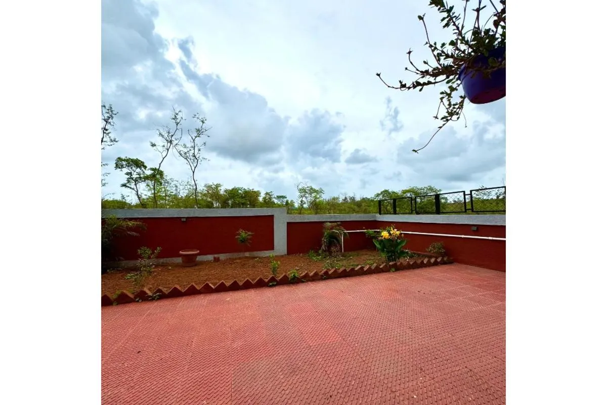 Hotel Sadhana Executive