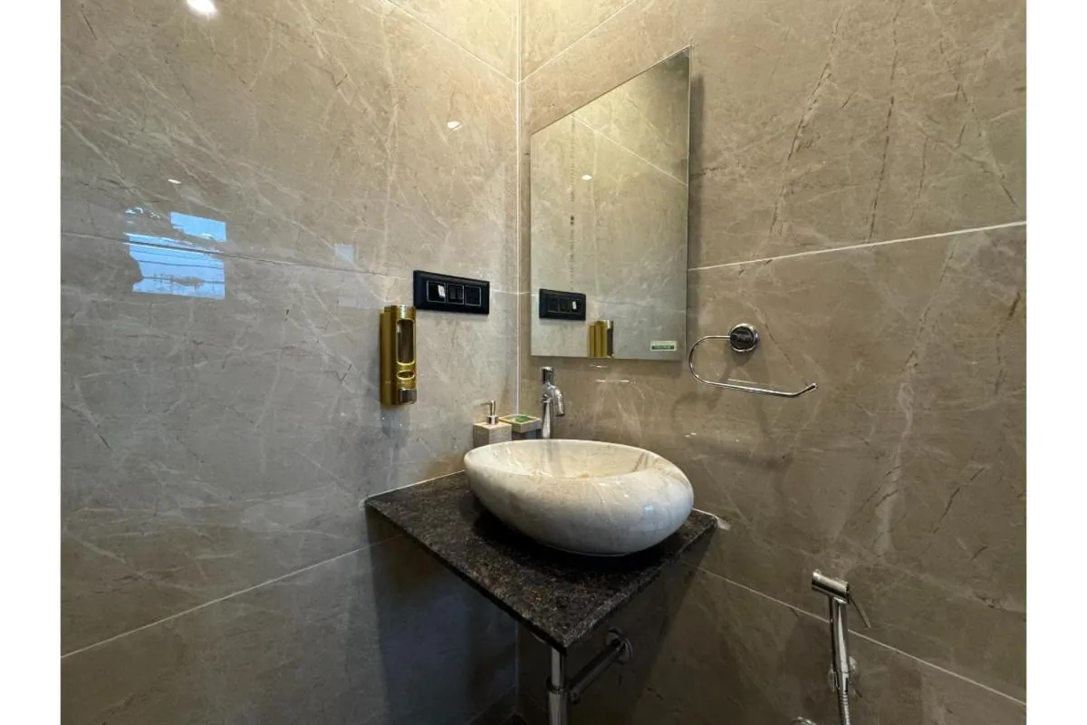 Hotel Sadhana Executive