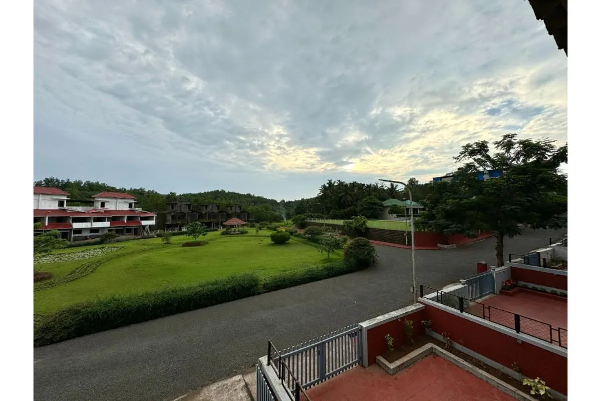 Hotel Sadhana Executive