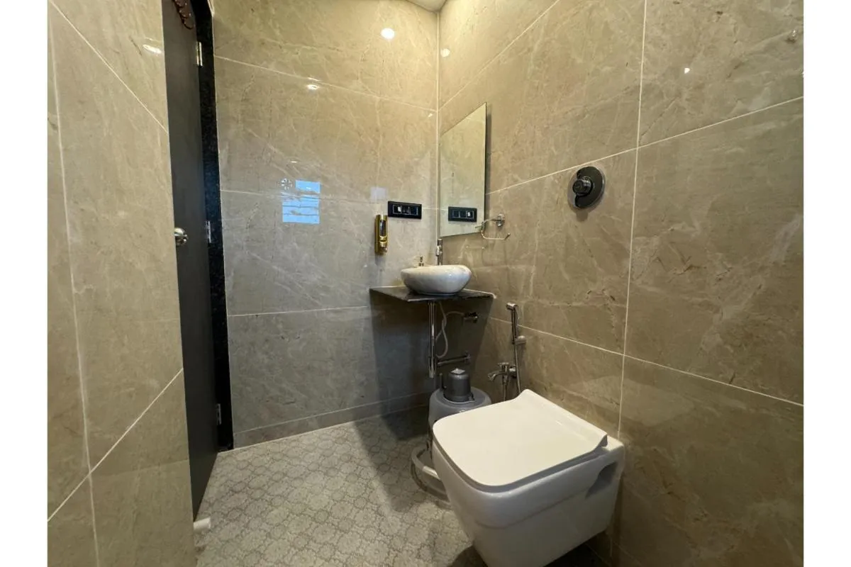 Hotel Sadhana Executive