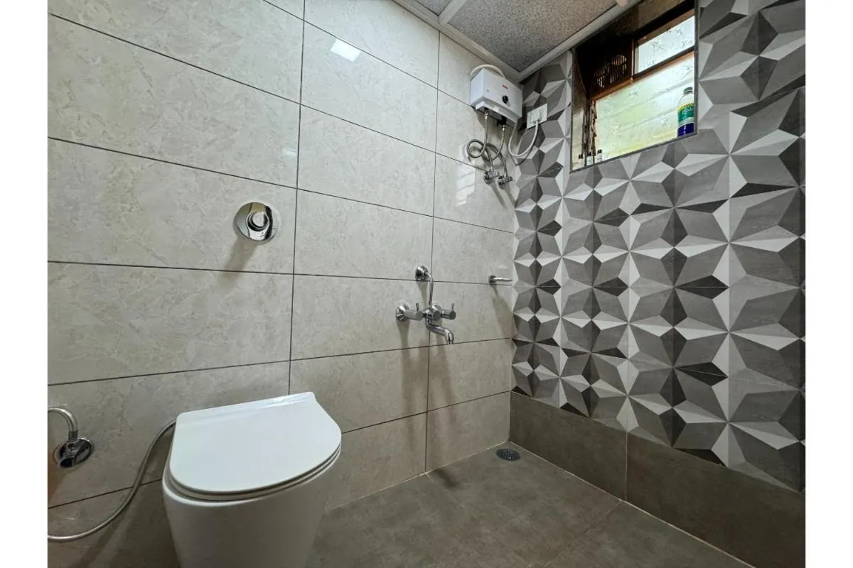 Bathroom in Hotel Sadhana Executive