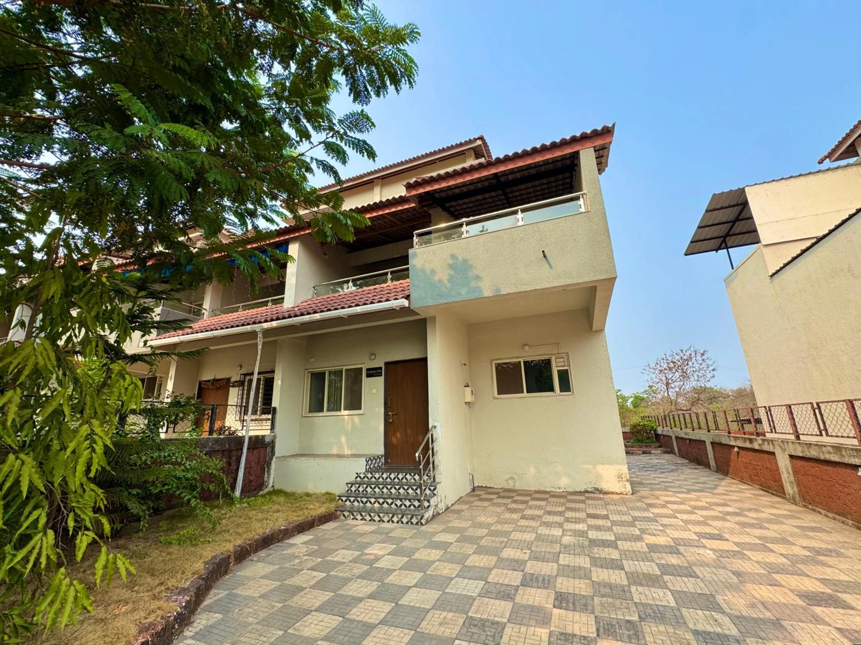 Property building in Hotel Sadhana Executive