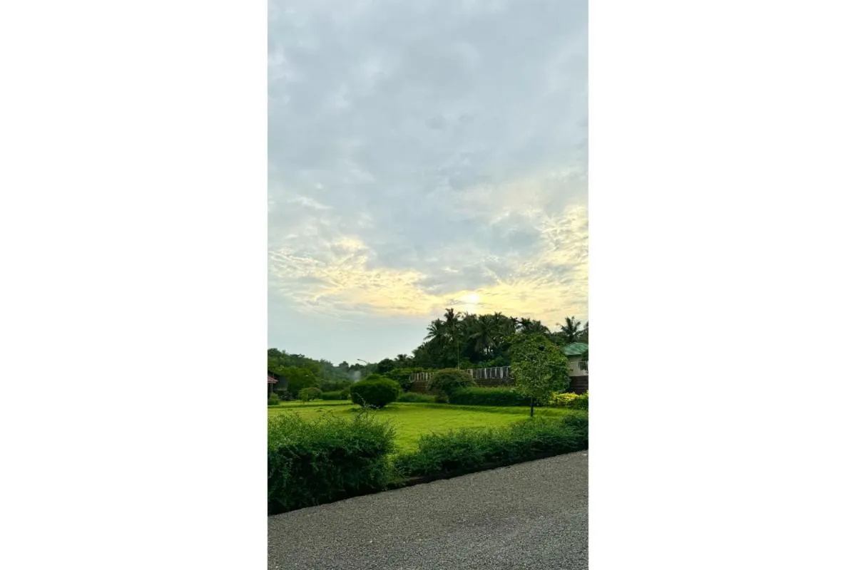 Hotel Sadhana Executive