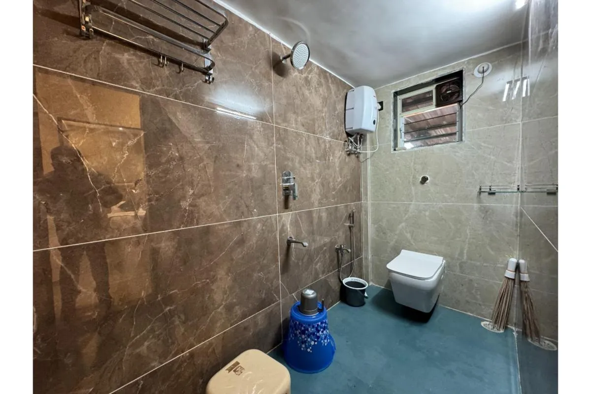 Hotel Sadhana Executive