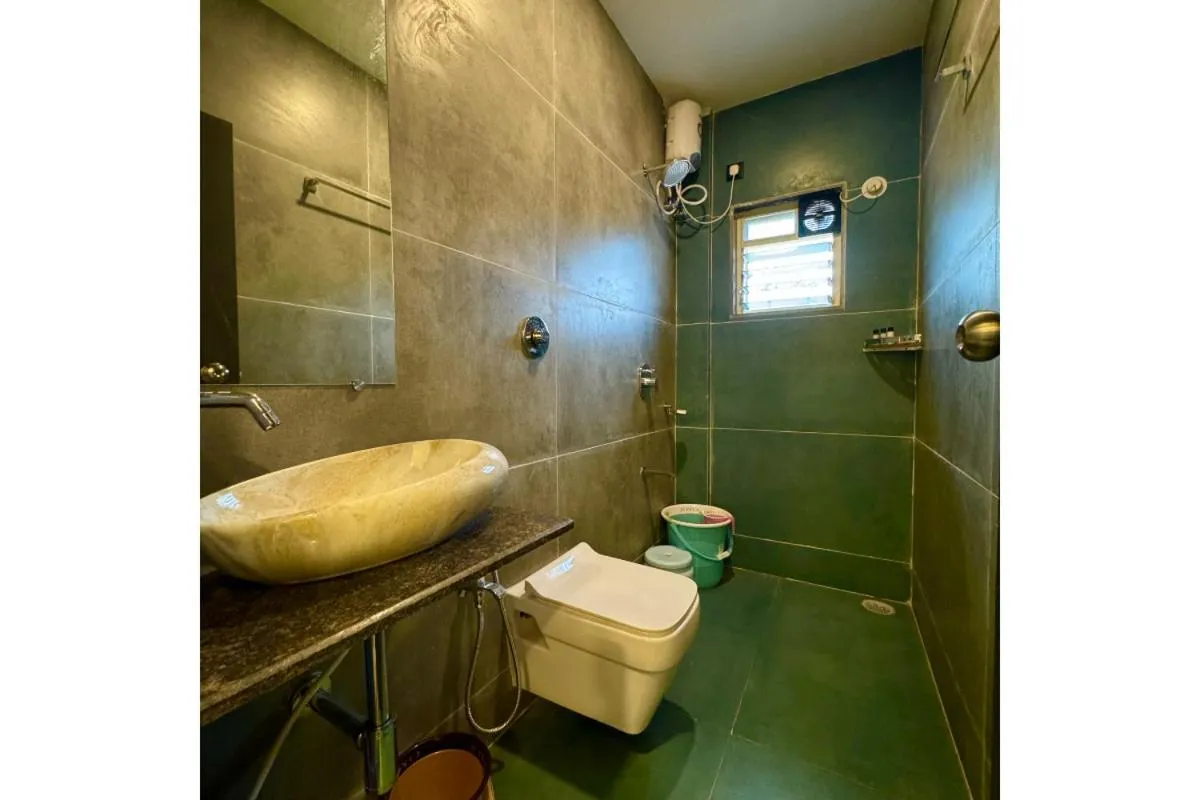 Hotel Sadhana Executive