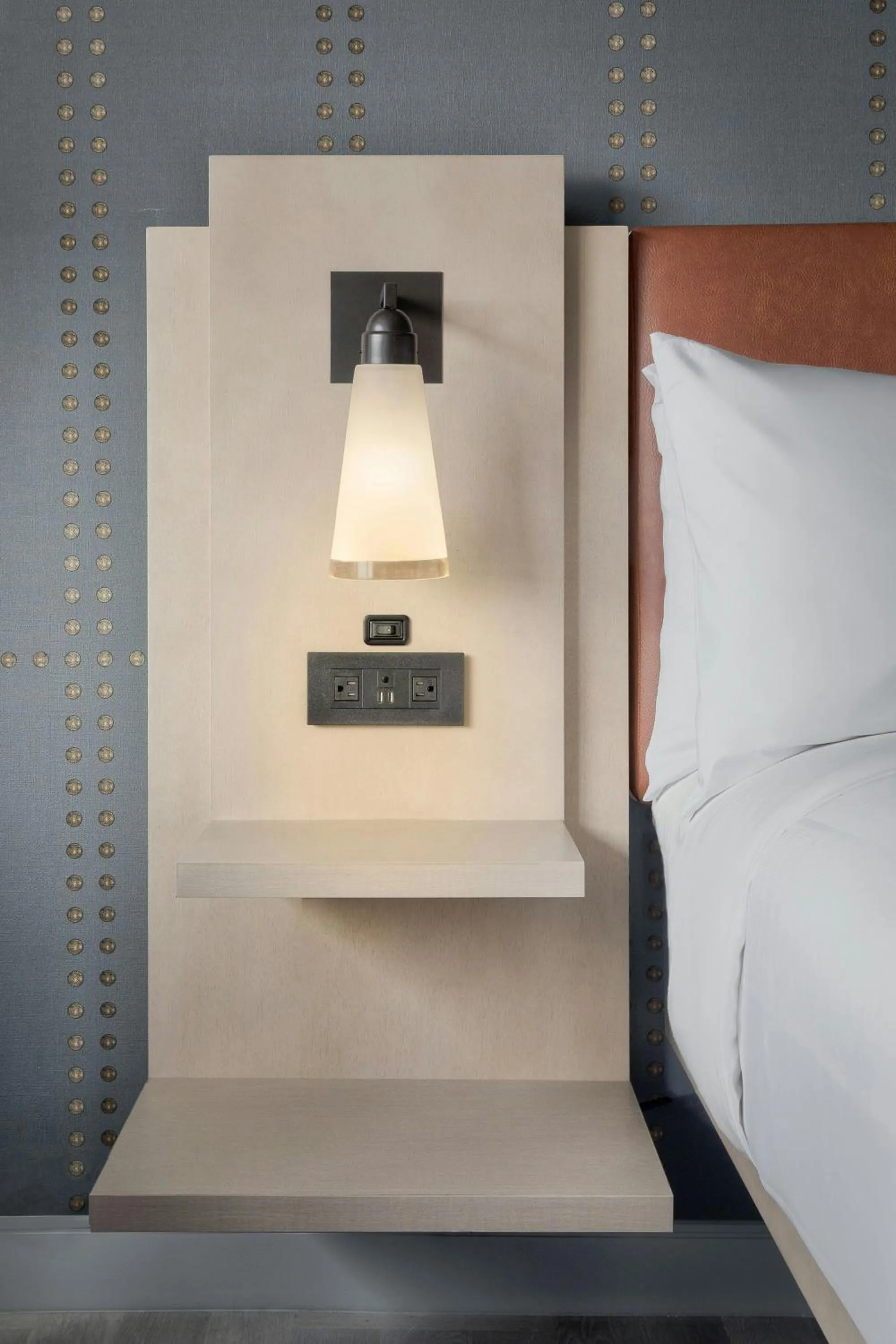 Photo of the whole room, Bed in Marriott Lexington Griffin Gate Golf Resort & Spa