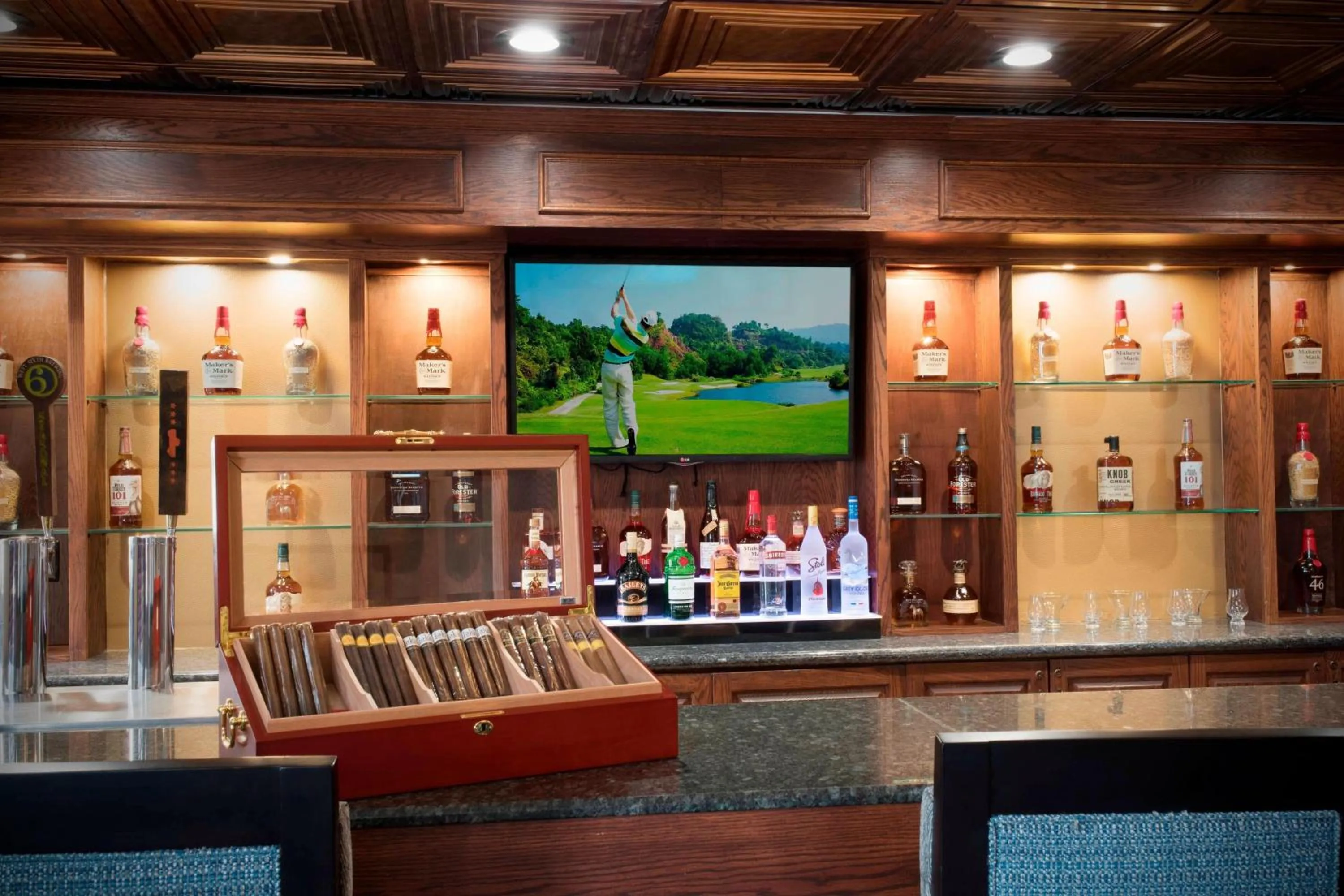 Lounge or bar in Marriott Lexington Griffin Gate Golf Resort & Spa