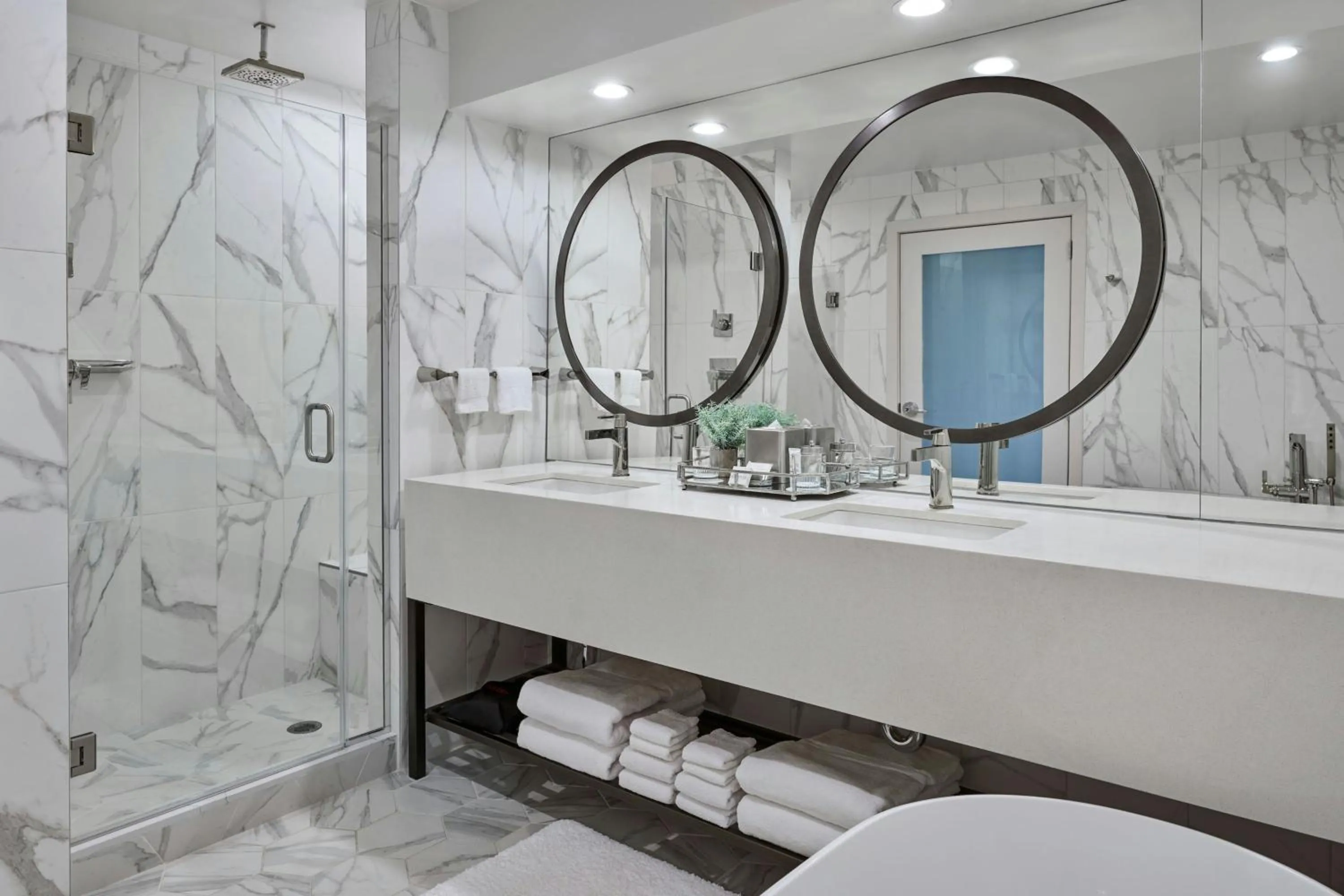 Bathroom in Marriott Lexington Griffin Gate Golf Resort & Spa