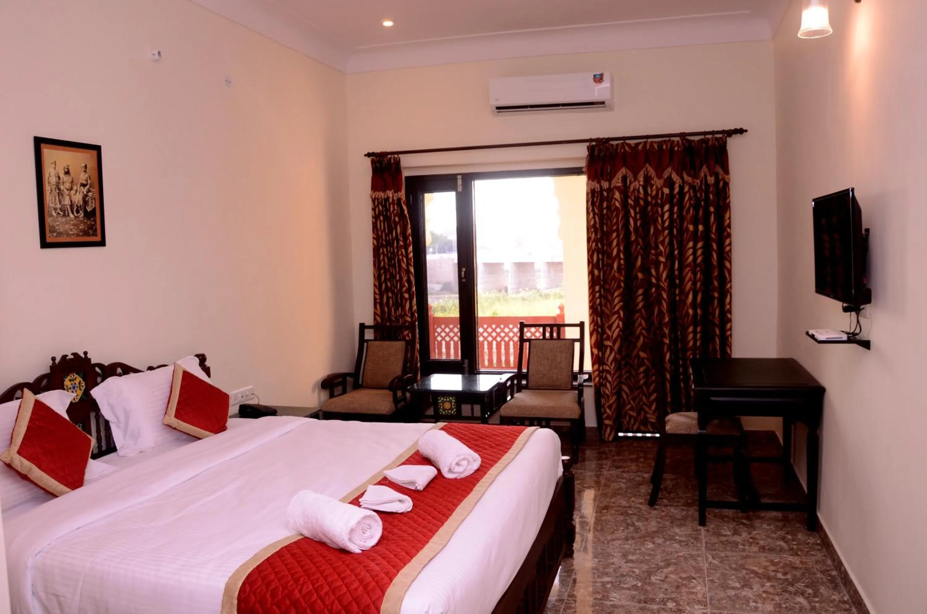 Bedroom in Moti Mahal - A Heritage Haveli