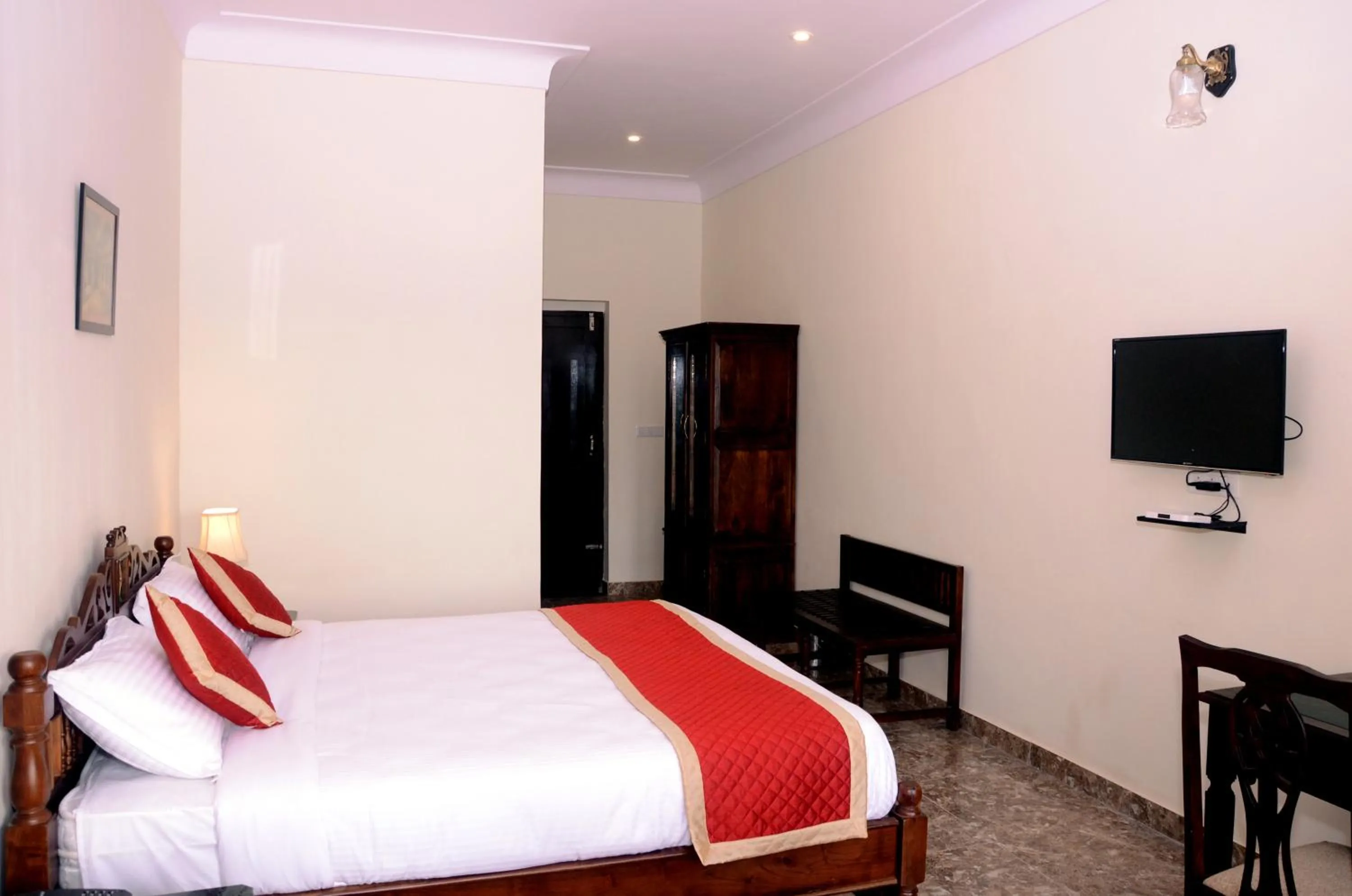 Bedroom in Moti Mahal - A Heritage Haveli