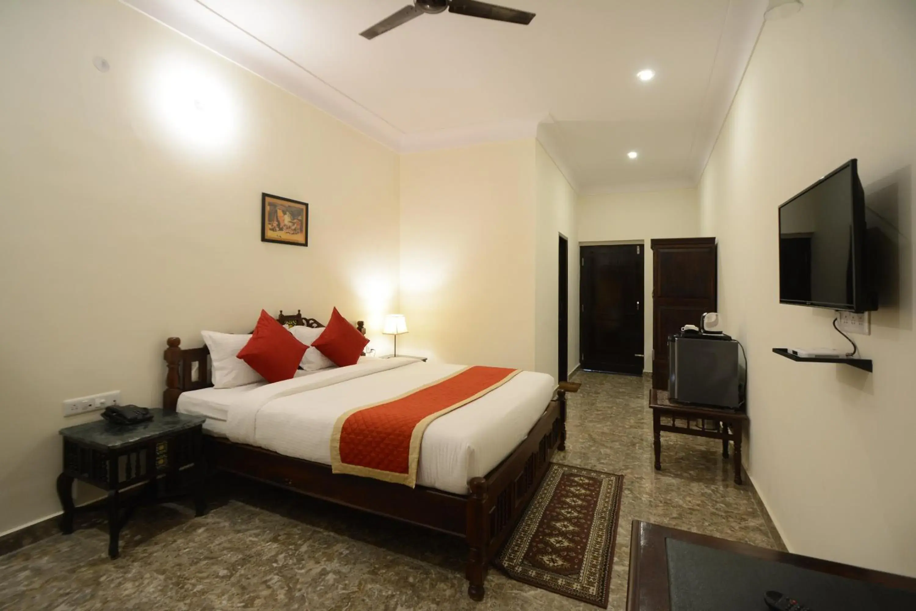 Deluxe Double Room in Moti Mahal - A Heritage Haveli Deluxe Double Room in Moti Mahal - A Heritage Haveli