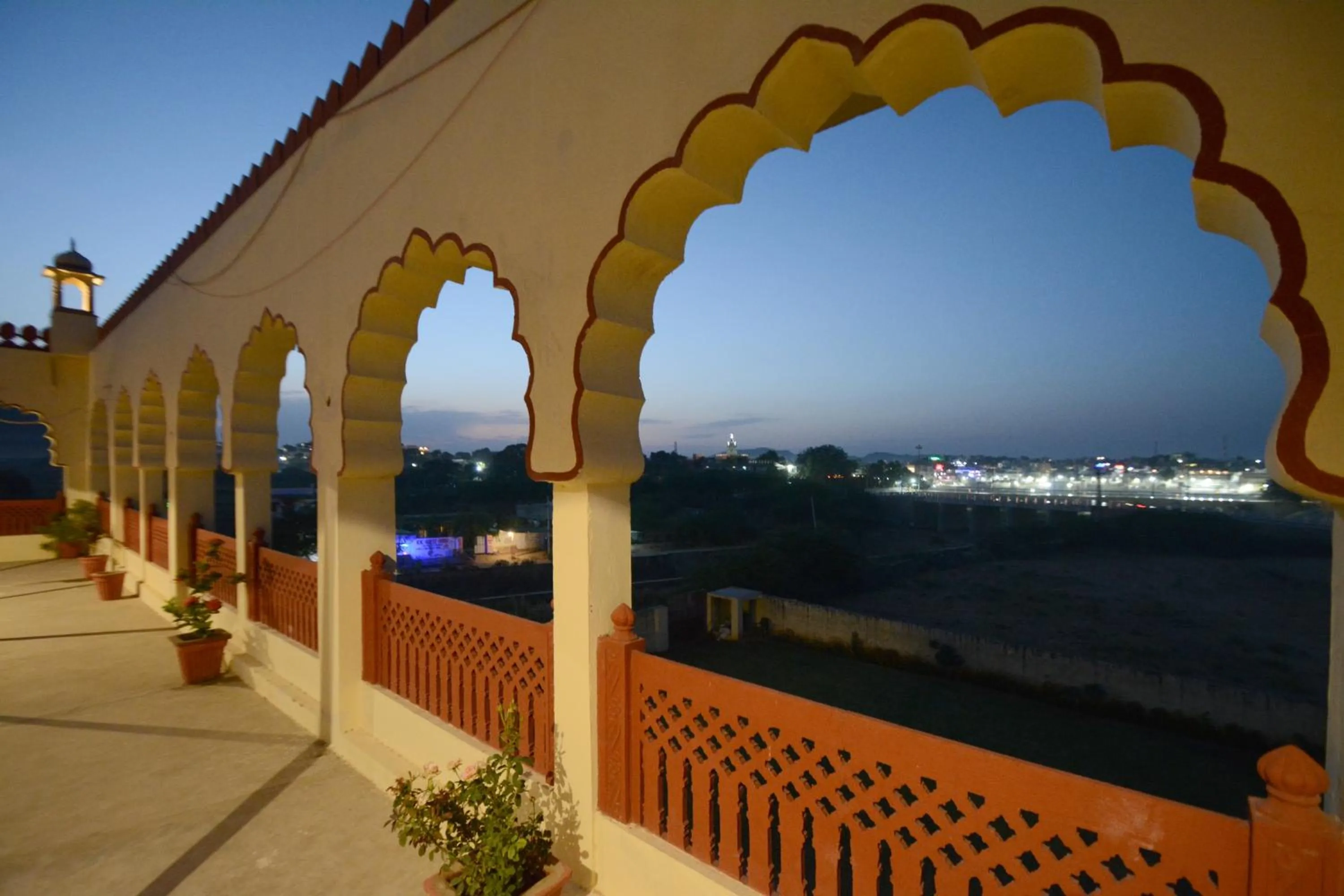 Lake view in Moti Mahal - A Heritage Haveli