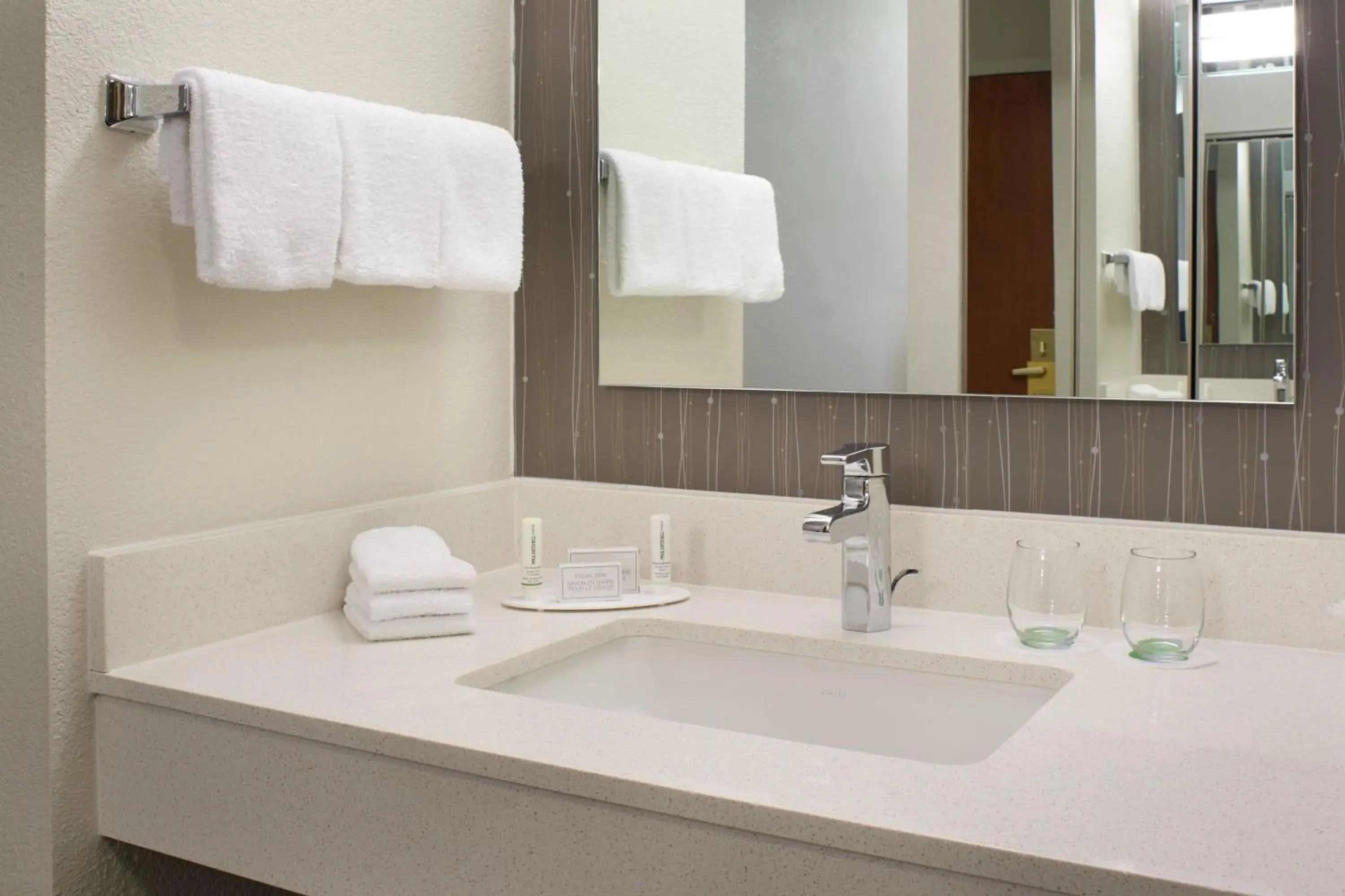 King Room with Sofa Bed and Adapted Tub - Mobility and Hearing Accessible in Courtyard Kansas City Overland Park / Convention Center King Room with Sofa Bed and Adapted Tub - Mobility and Hearing Accessible in Courtyard Kansas City Overland Park / Convention Center